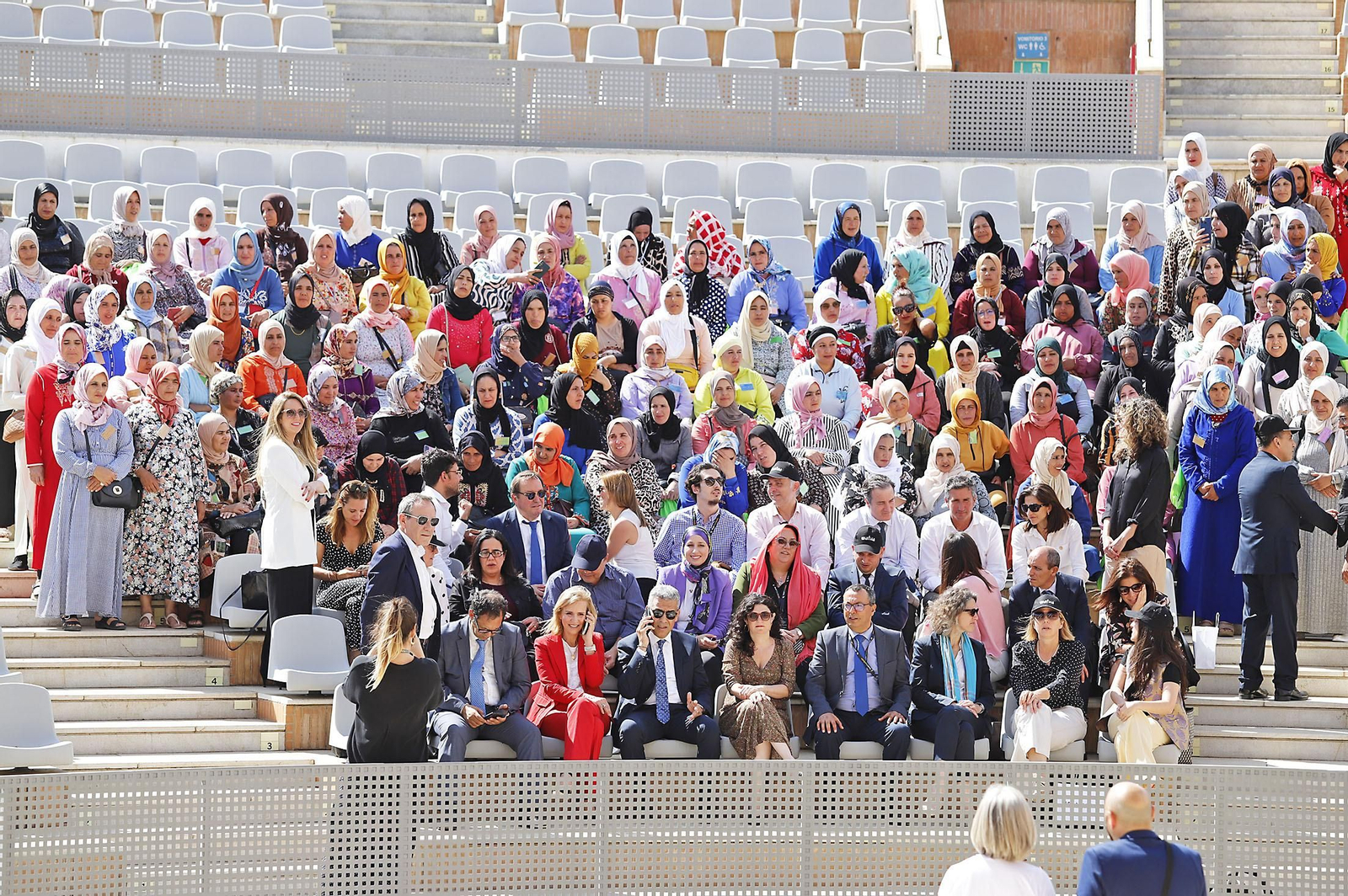 Imágenes de la entrega de los diplomas a las mujeres que han participado en el programa Wafira. Imágenes de la entrega de los diplomas a las mujeres que han participado en el programa Wafira.