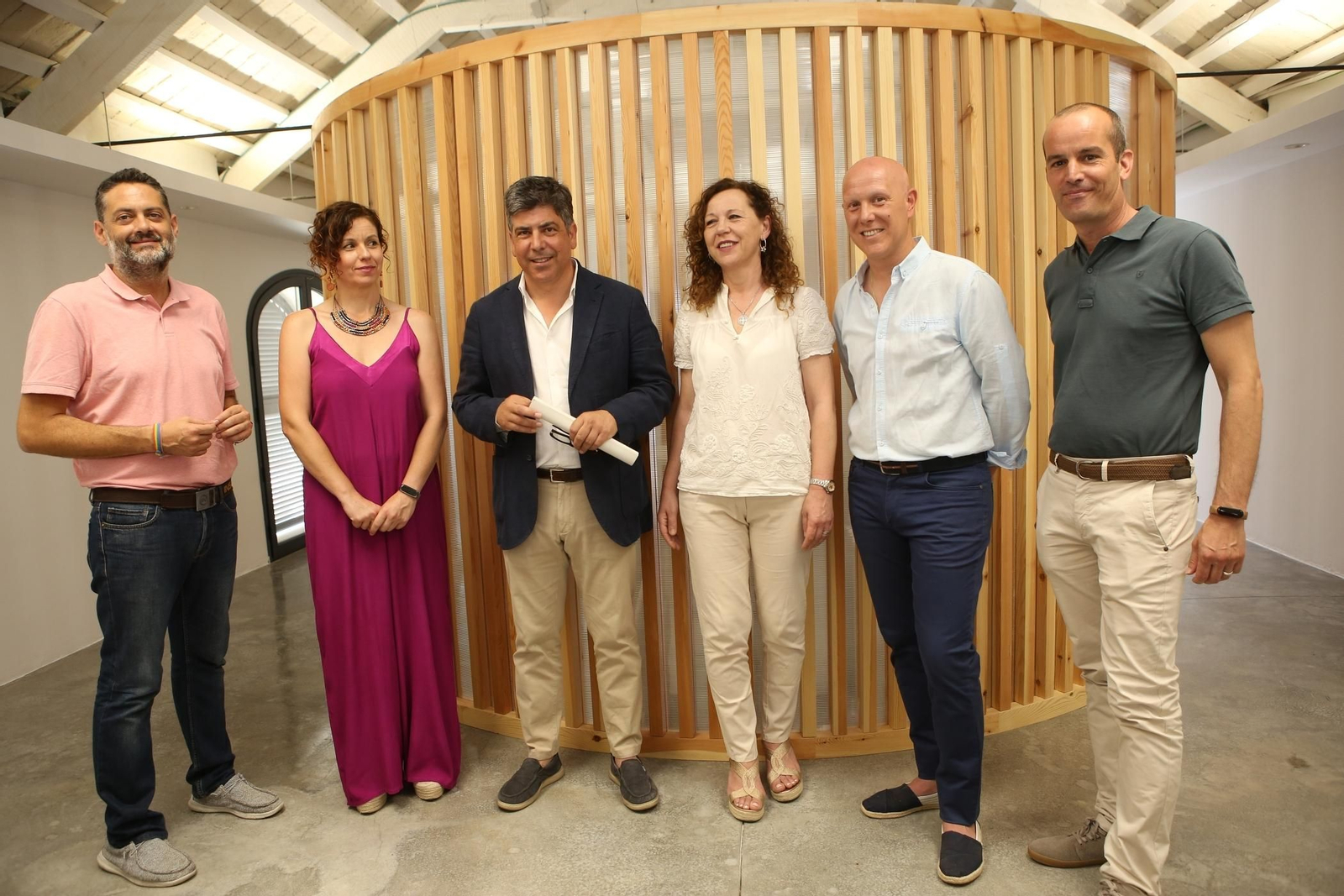 Rafael Llamas, en el centro, presenta la organización de su equipo de gobierno en Montilla.