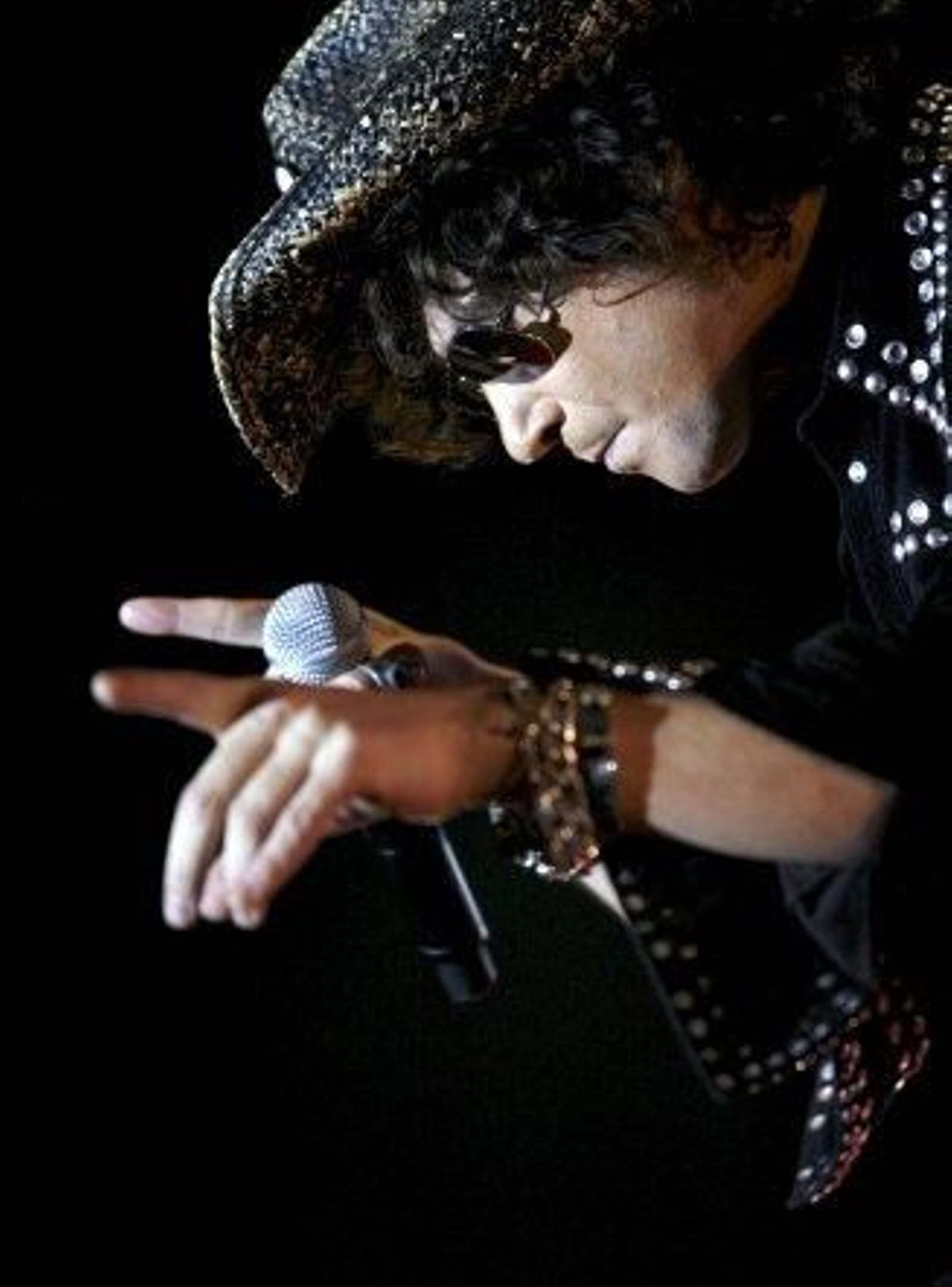 Bunbury vuelve al rock en vivo con 'Hellville de Luxe'