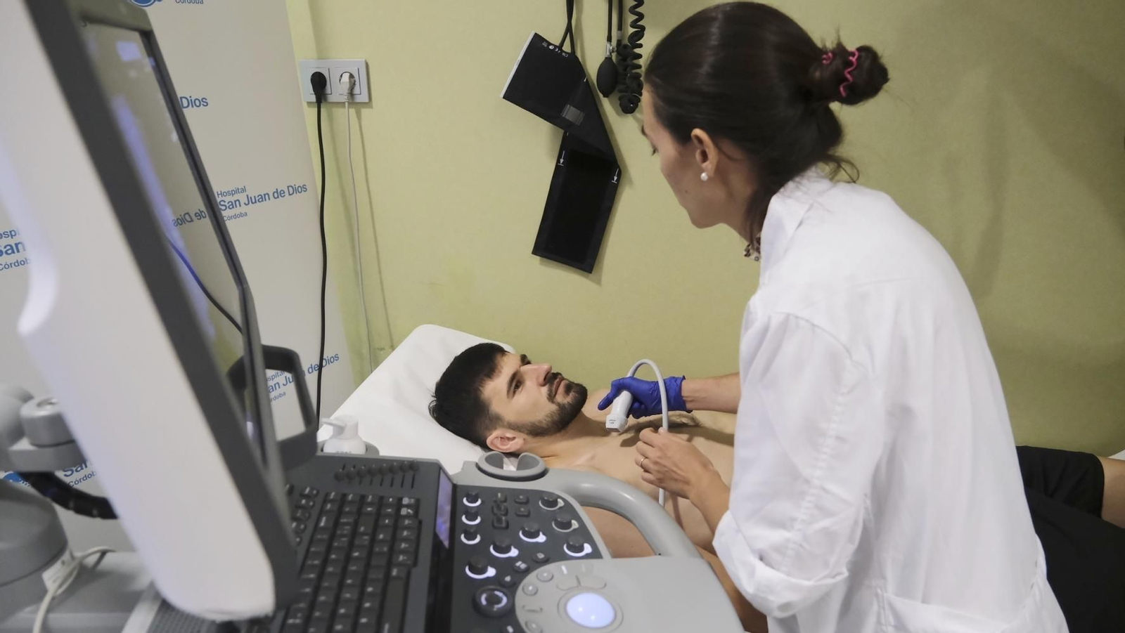 Los reconocimientos médicos del Córdoba Futsal, en imágenes