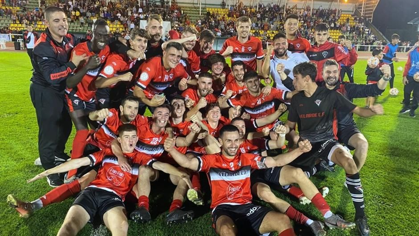 El Velarde celebra el triunfo sobre el Turégano.