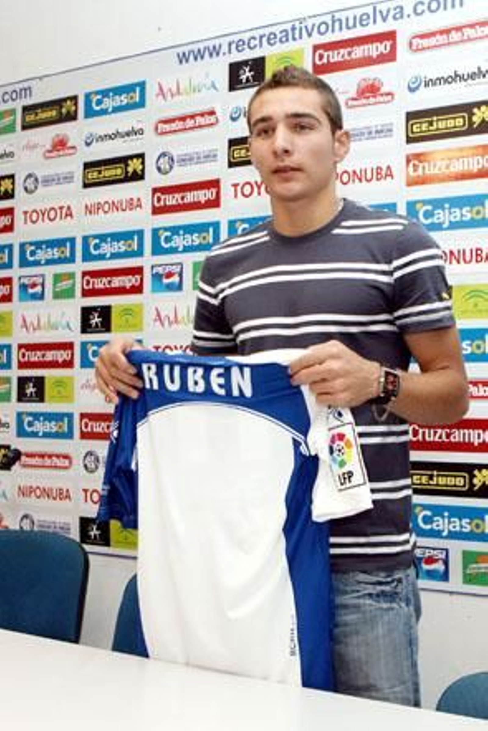 Marco Ruben volverá a vestir la camiseta albiazul esta temporada