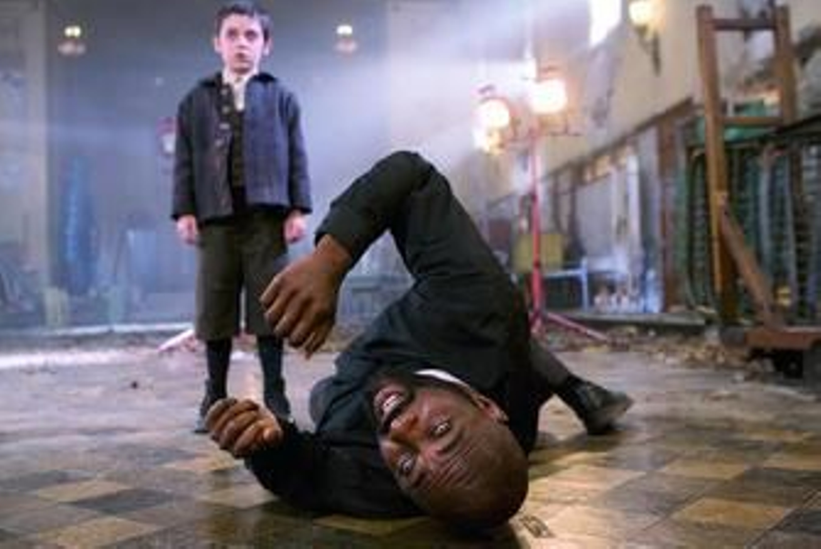 La película no está a la altura de las obras en las que se inspira.