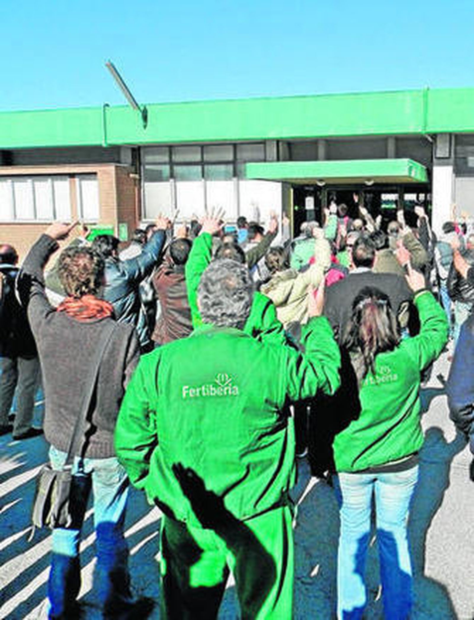 Una de las protestas realizadas a las puertas de la planta onubense.