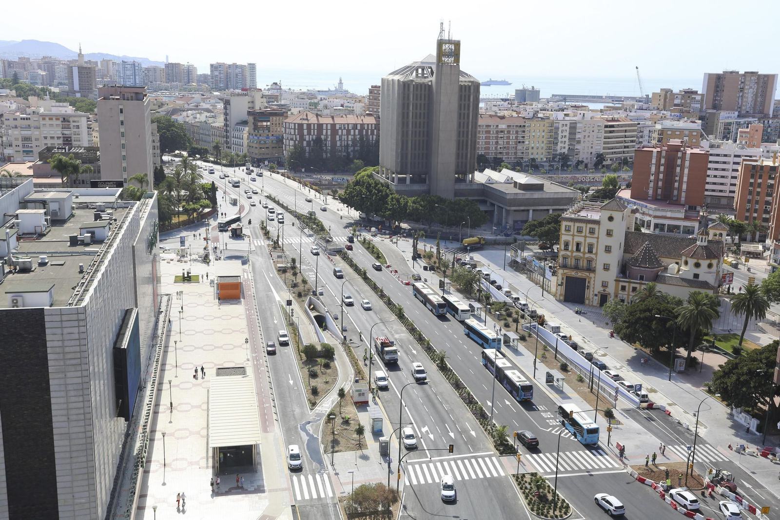 Imagen del antiguo edificio de Correos, que se levanta en la Avenida de Andalucía.