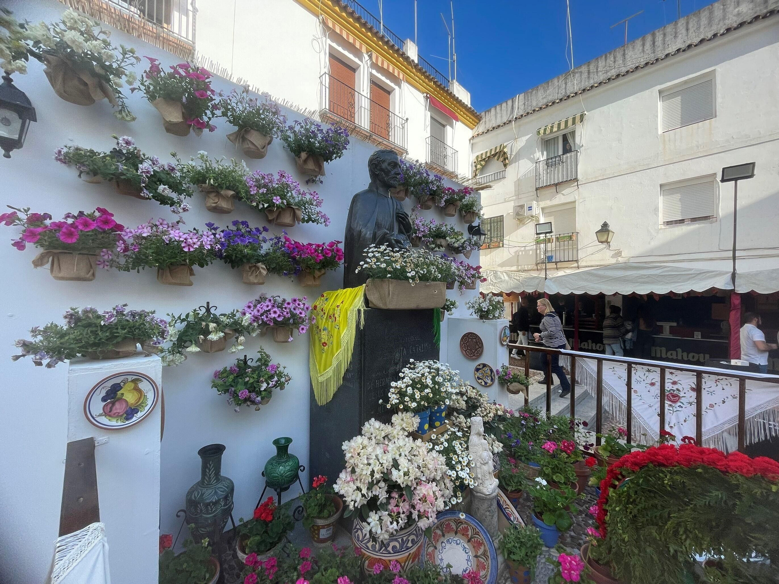 Cruz de la Hermandad de Nuestro Padre Jesús Nazareno. Las Cruces ganadoras del concurso municipal de Córdoba 2024, en imágenes