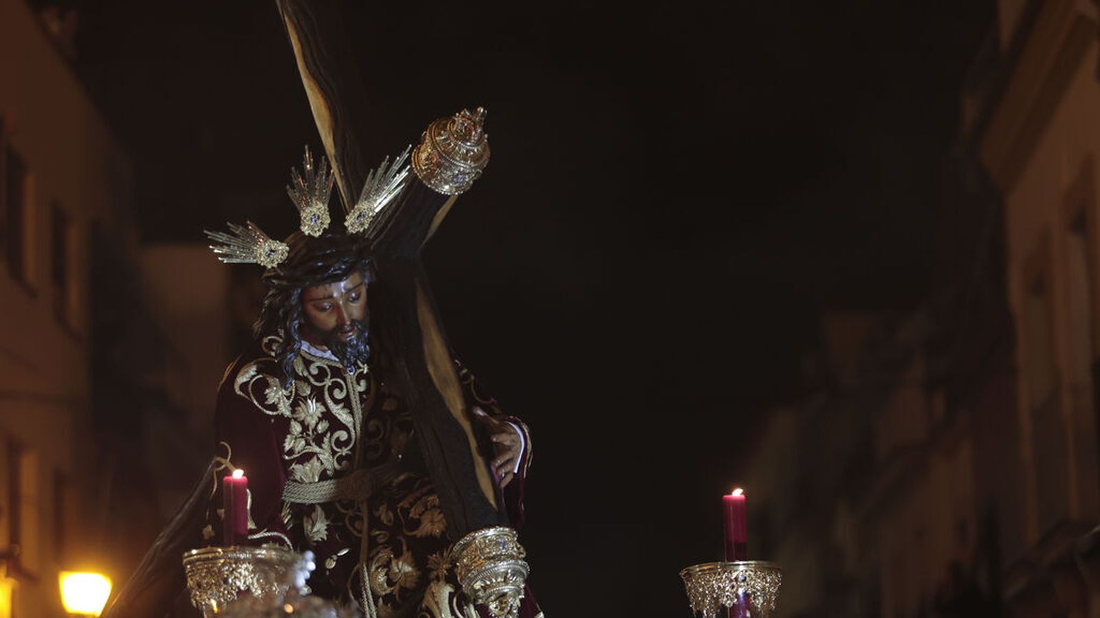 El Cristo de las Tres Caídas en su Vía Crucis