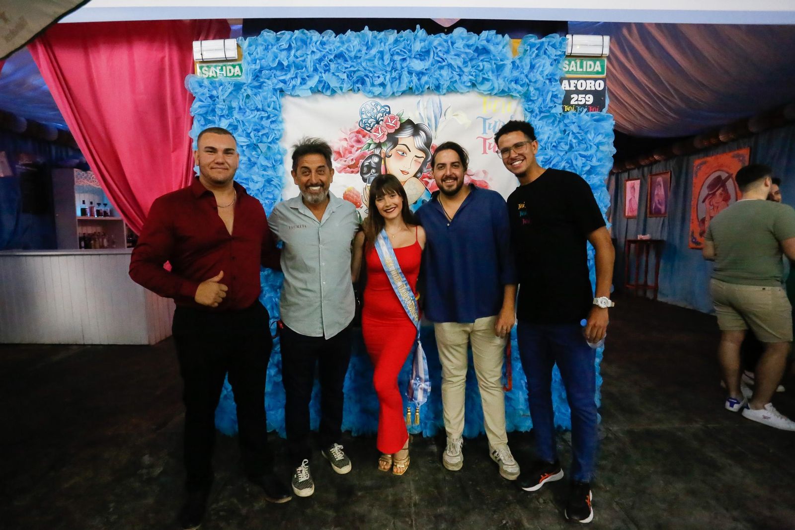 Búscate en las fotos del lunes en la Feria de La Línea