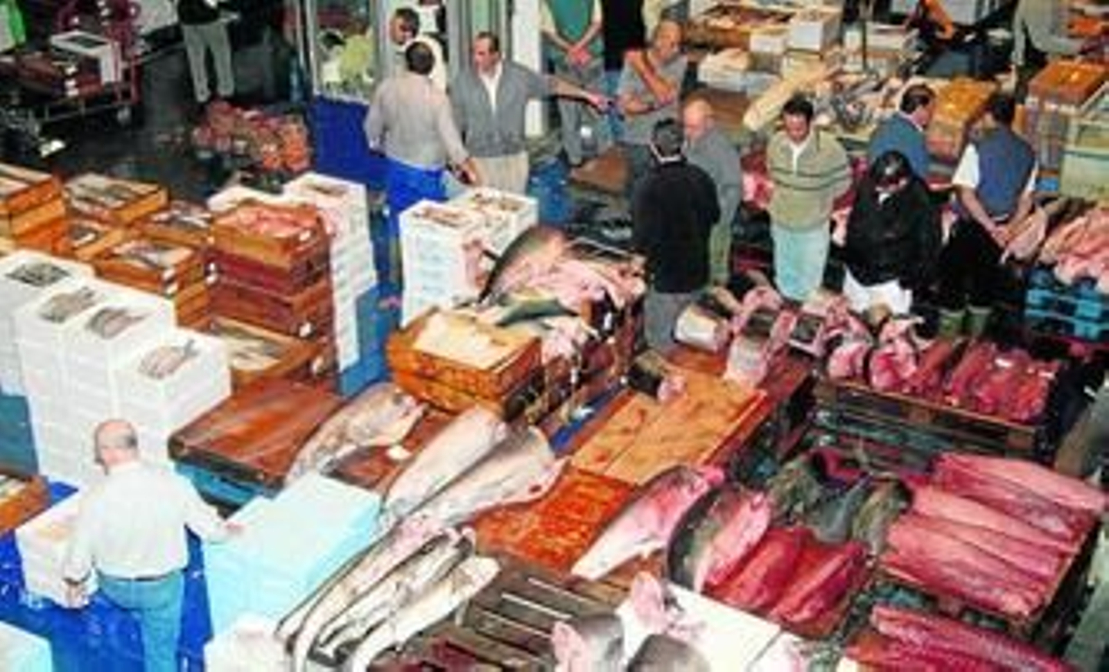 La lonja de Mercasevilla en plena actividad, en una imagen de archivo.