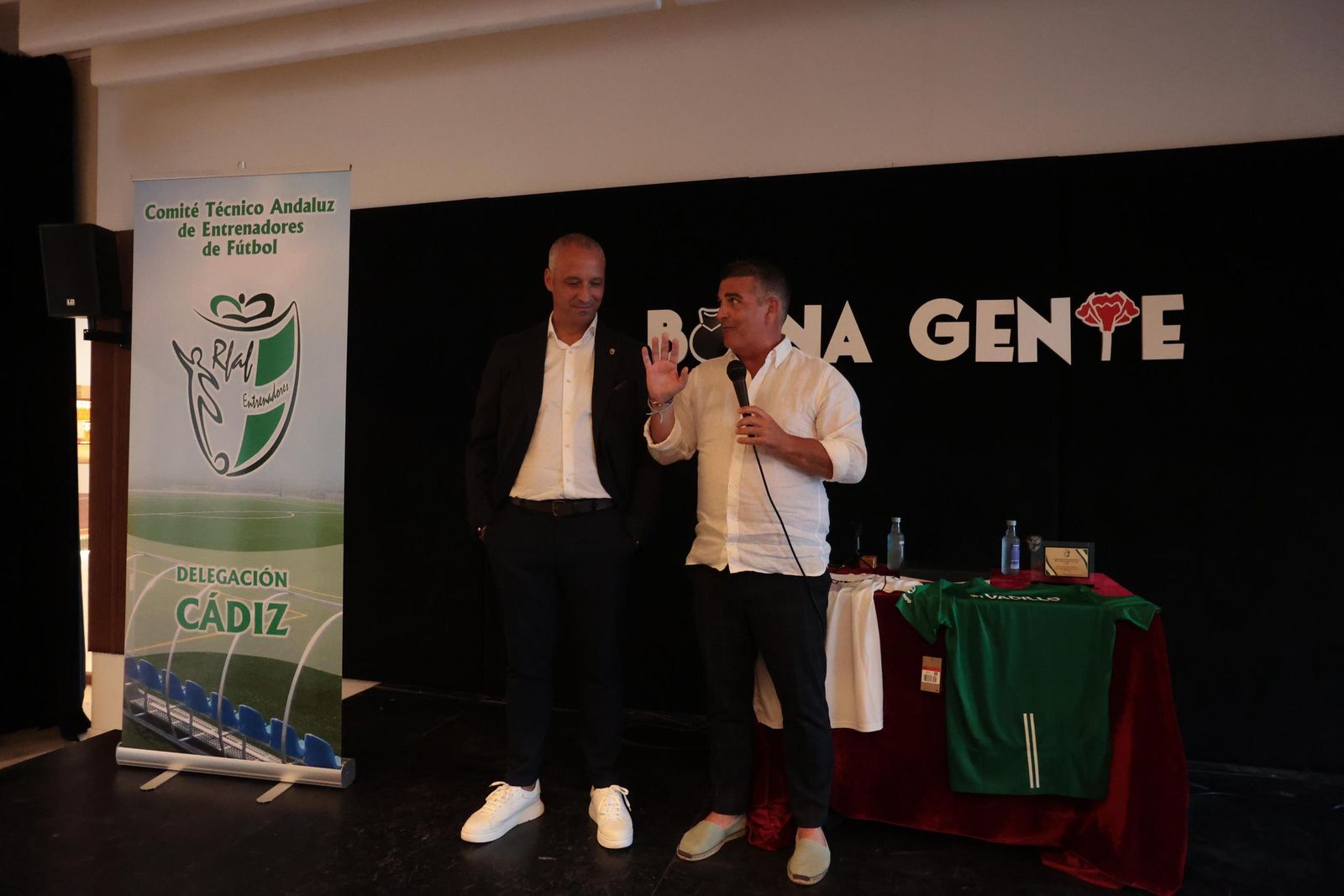 Los mejores momentos del homenaje a Antonio Vadillo