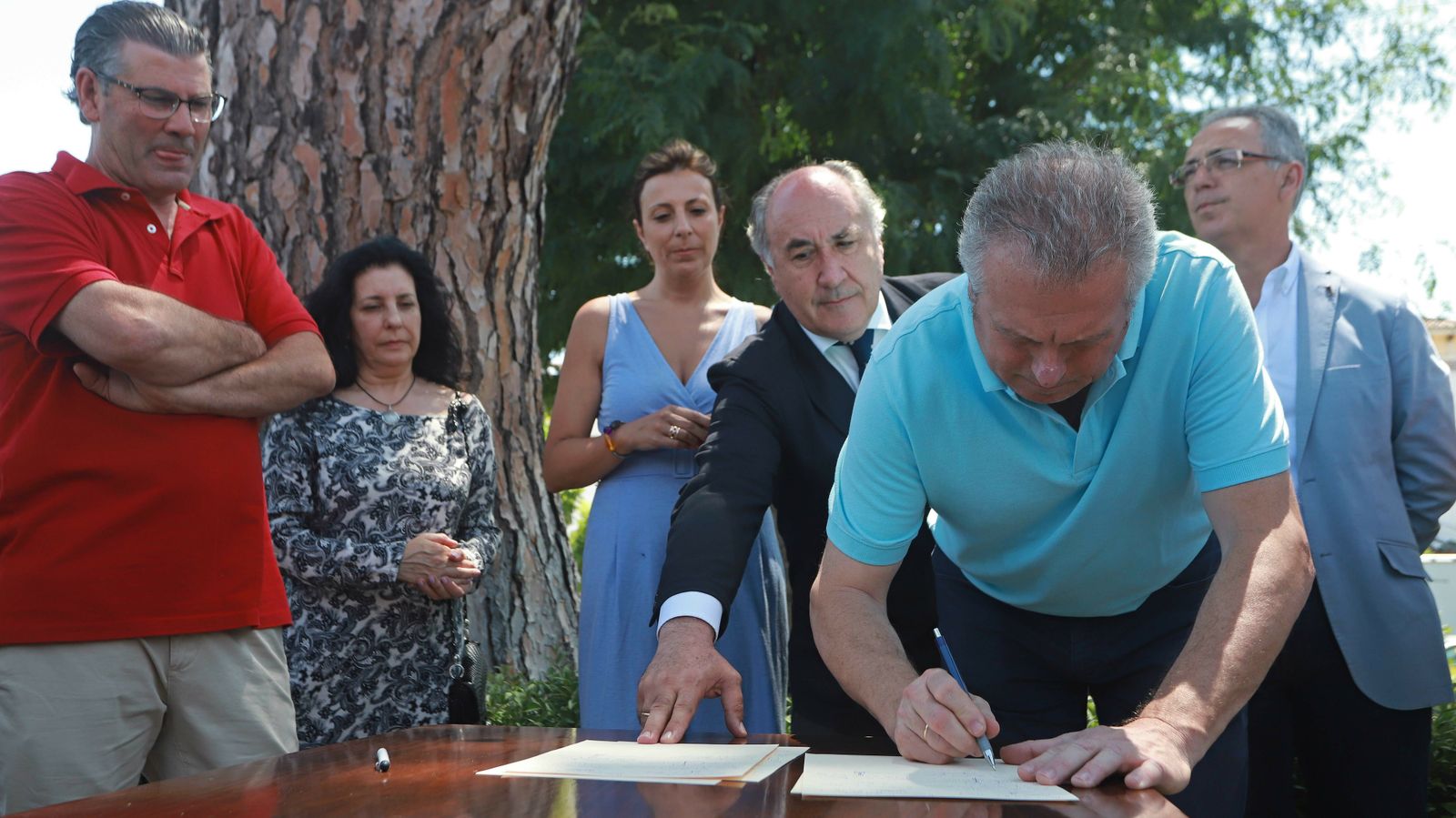 Las mejores fotos del viaje reivindicativo de los alcaldes a Ronda en tren