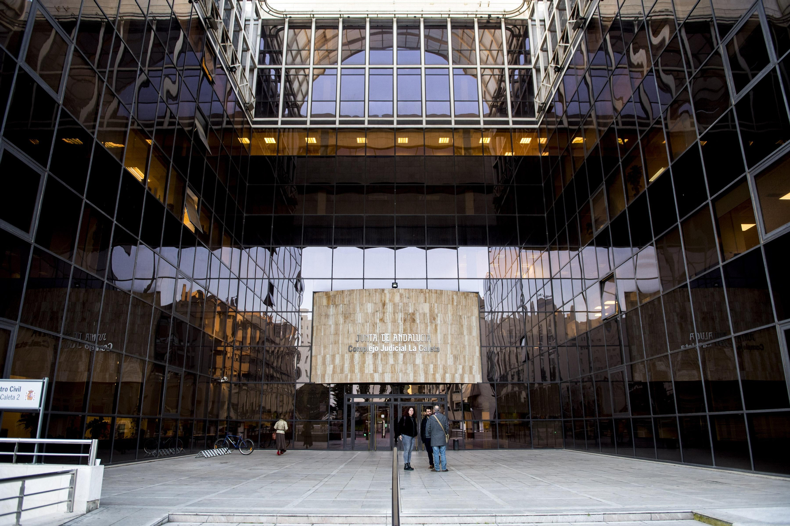 La primera sesión del juicio por el caso Serrallo, en imágenes