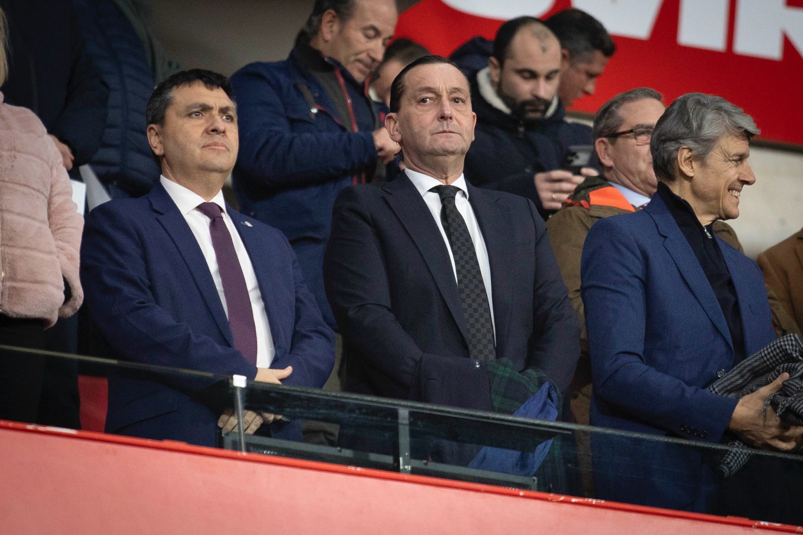 Encuéntrate en la grada de Los Cármenes en el Granada-Burgos