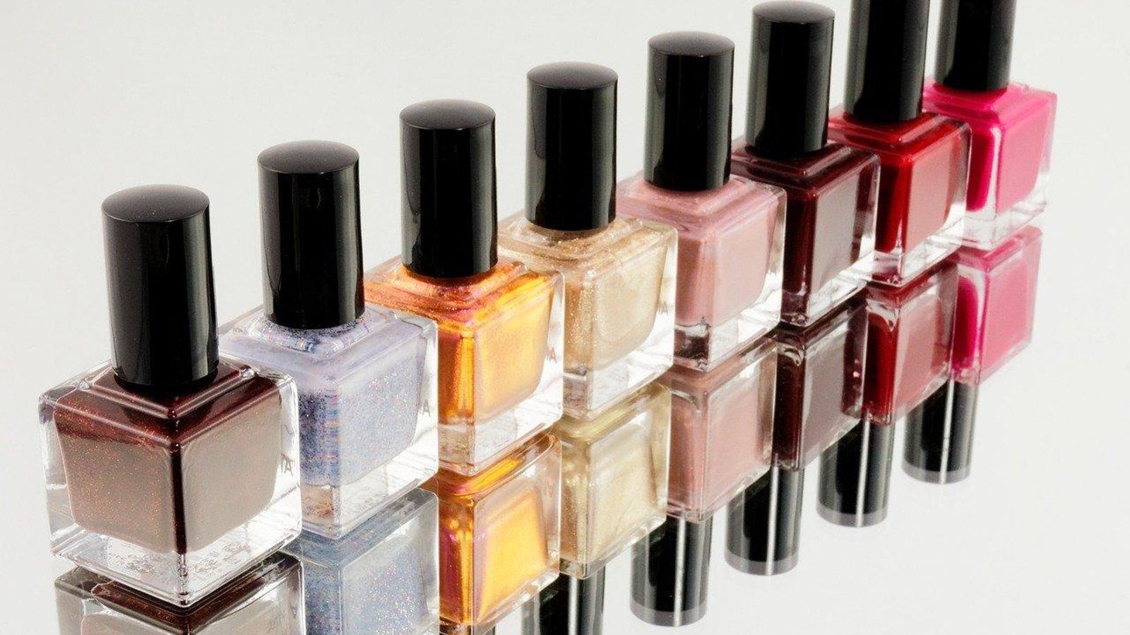 Los colores de uñas de moda para este verano 2021. Los colores de uñas de moda para este verano 2021.