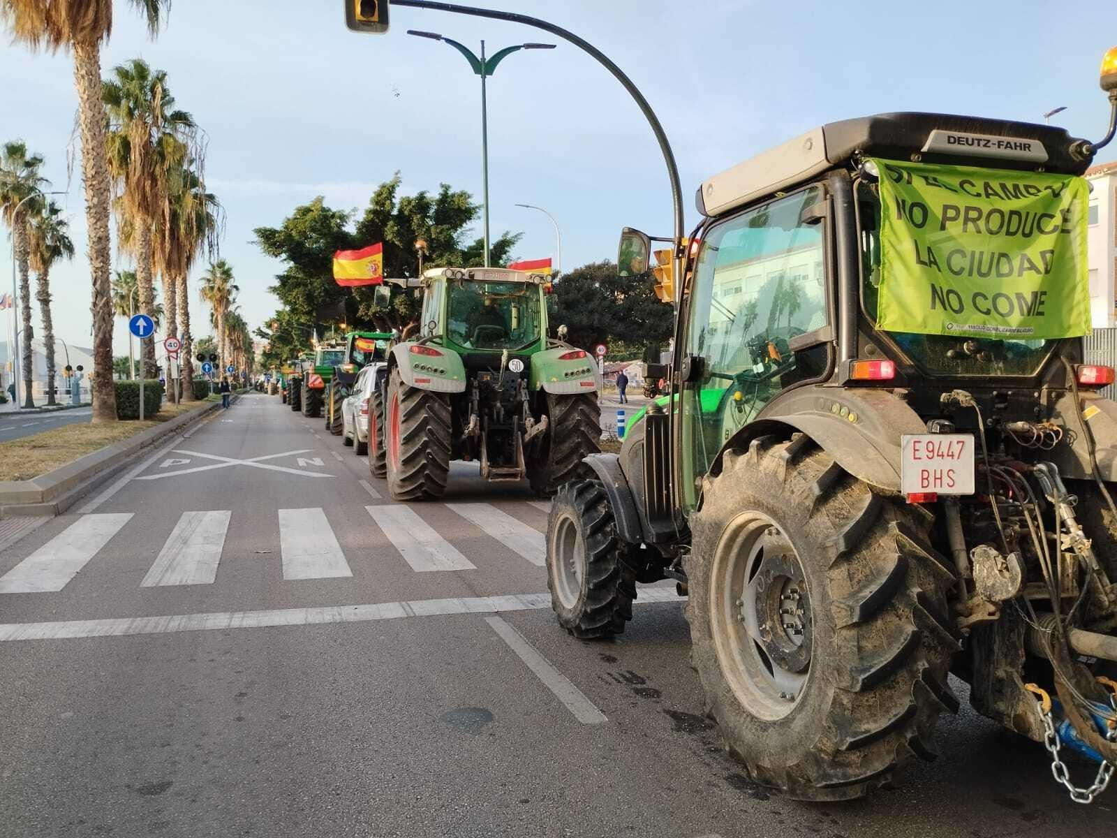 Las fotos de la segunda jornada de protesta de los agricultores de Málaga Las fotos de la segunda jornada de protesta de los agricultores de Málaga
