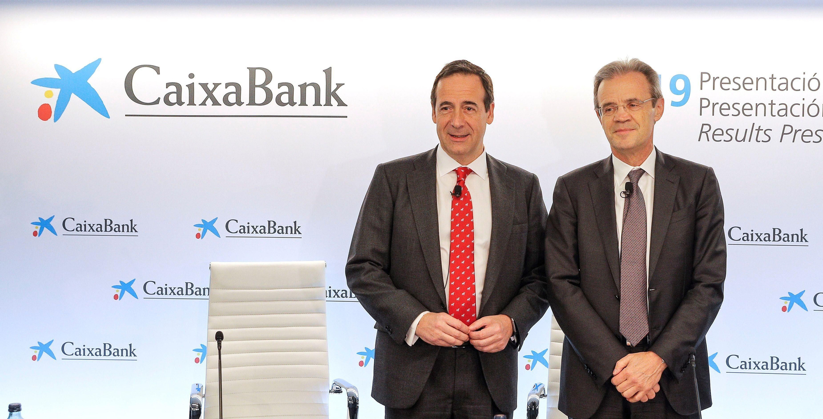 El presidente de Caixabank, Jordi Gual, y el consejero delegado, Gonzalo Gortázar.