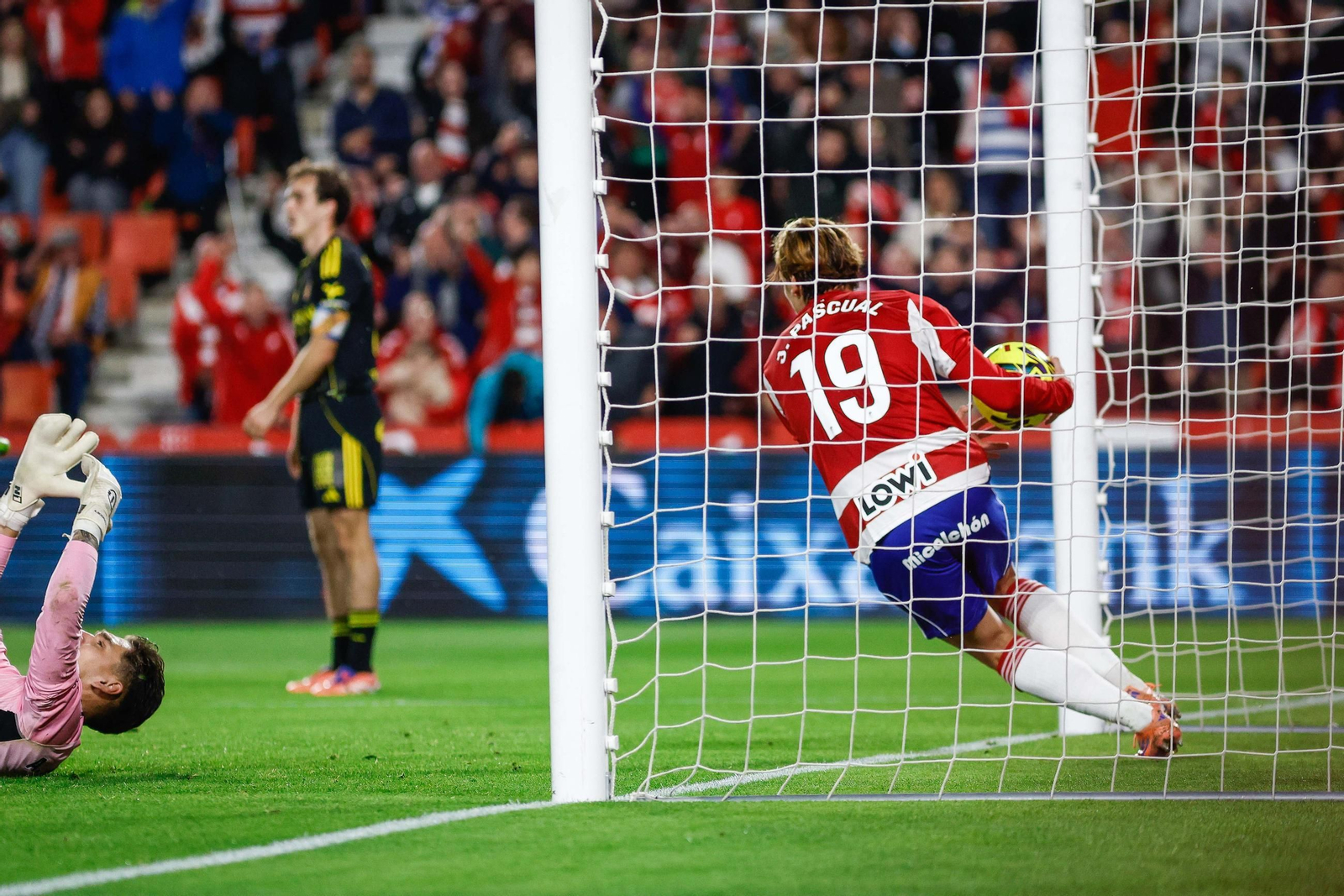 Las mejores imágenes de la victoria del Granada CF ante el Zaragoza