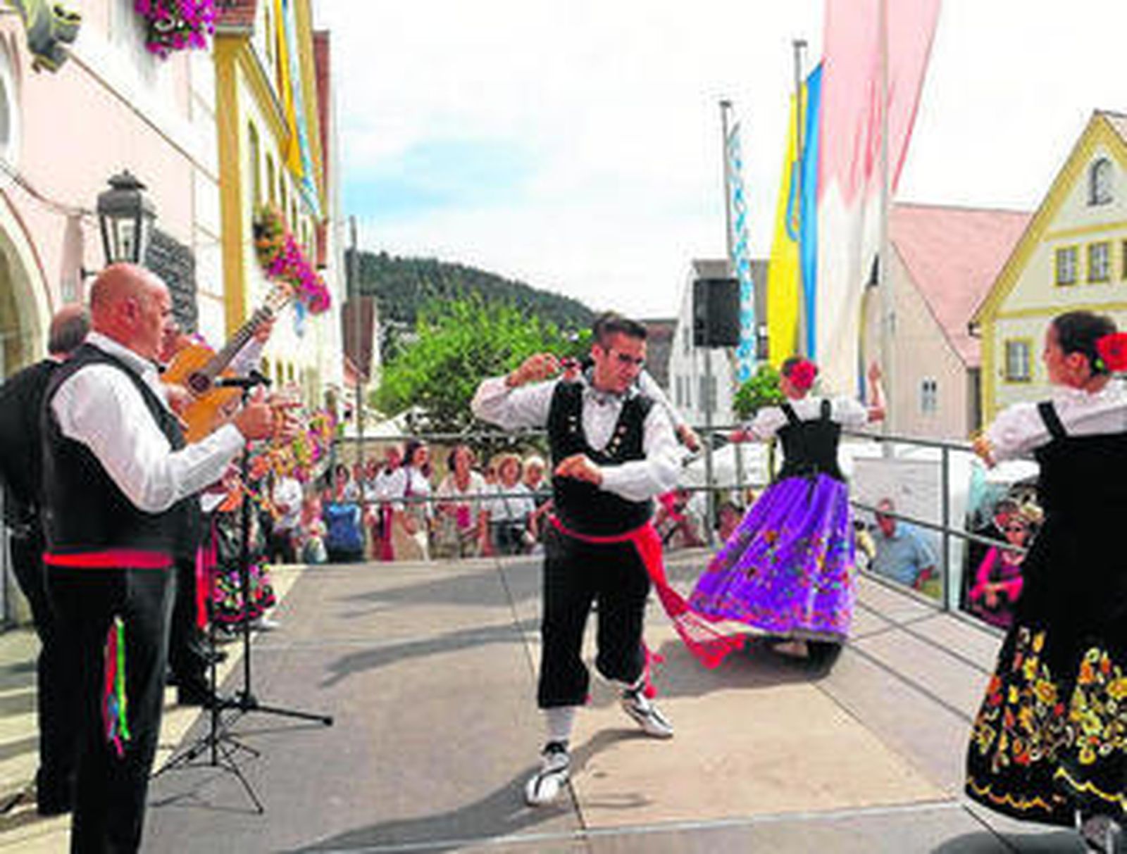 Los bailes folclóricos de Vélez Blanco conquistan Alemania