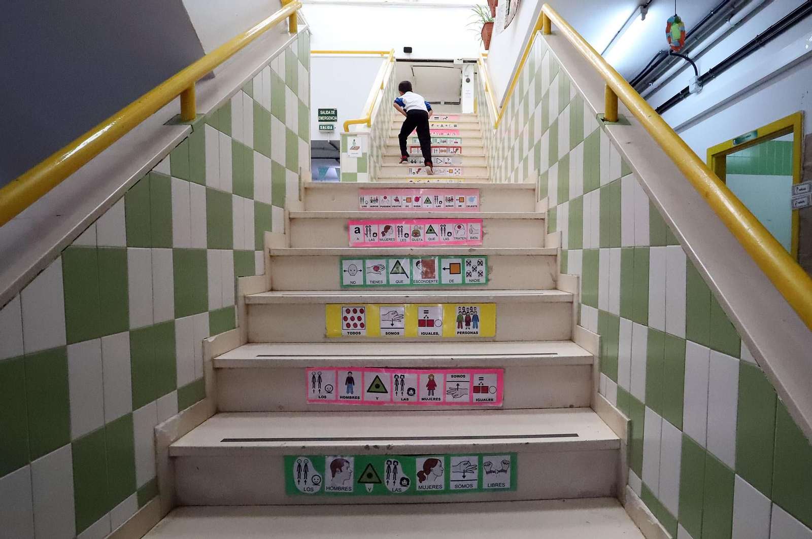 Imágenes del acto de reconocimiento al CEIP Al-Ándalus