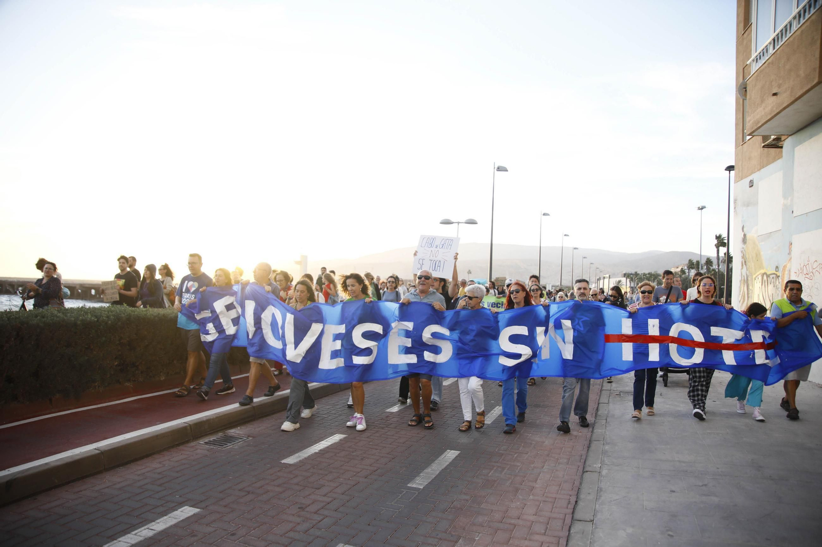 La manifestación "Genoveses sin hotel", en imágenes
