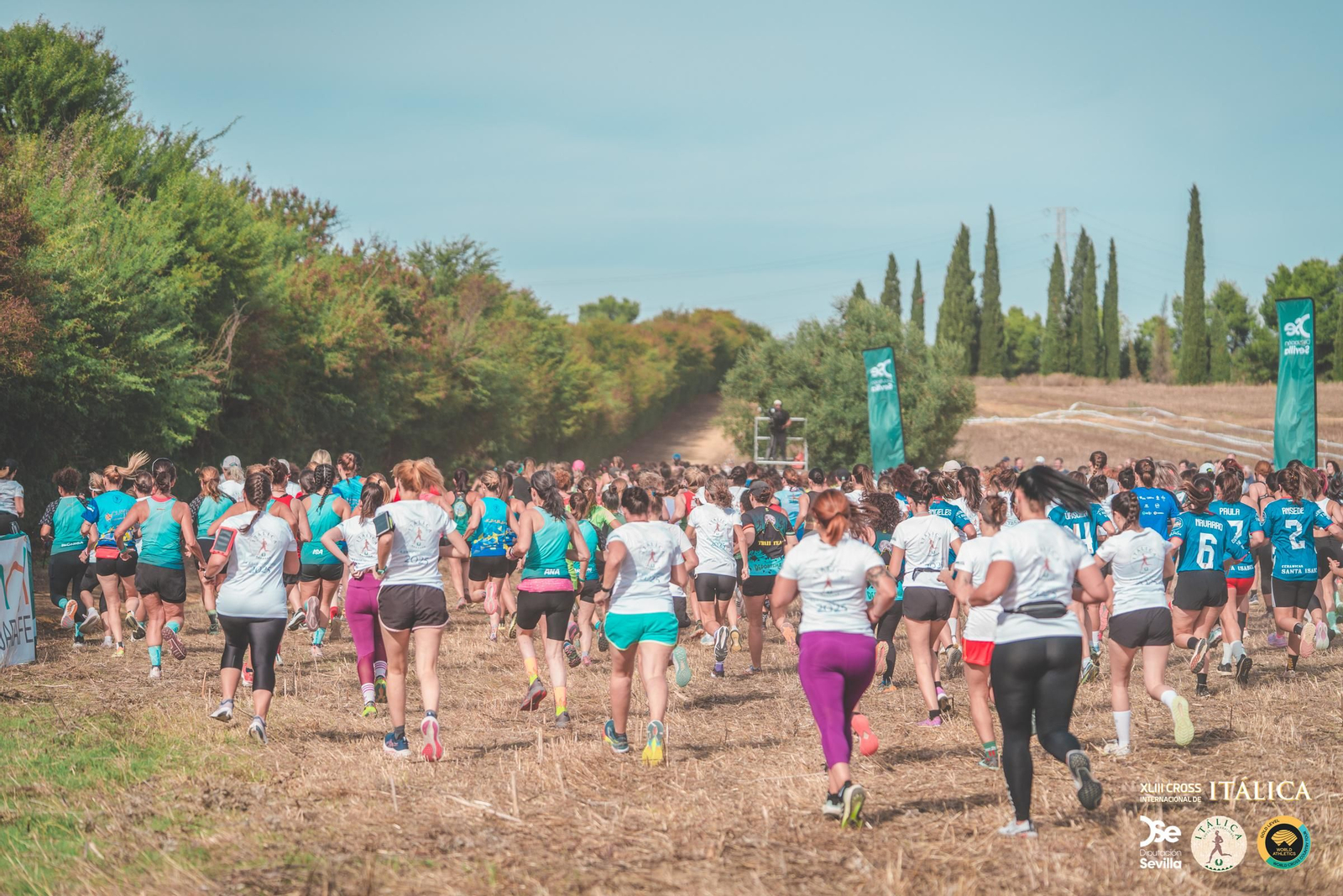 Búscate en las fotos del Cross de Itálica 2025 | 1