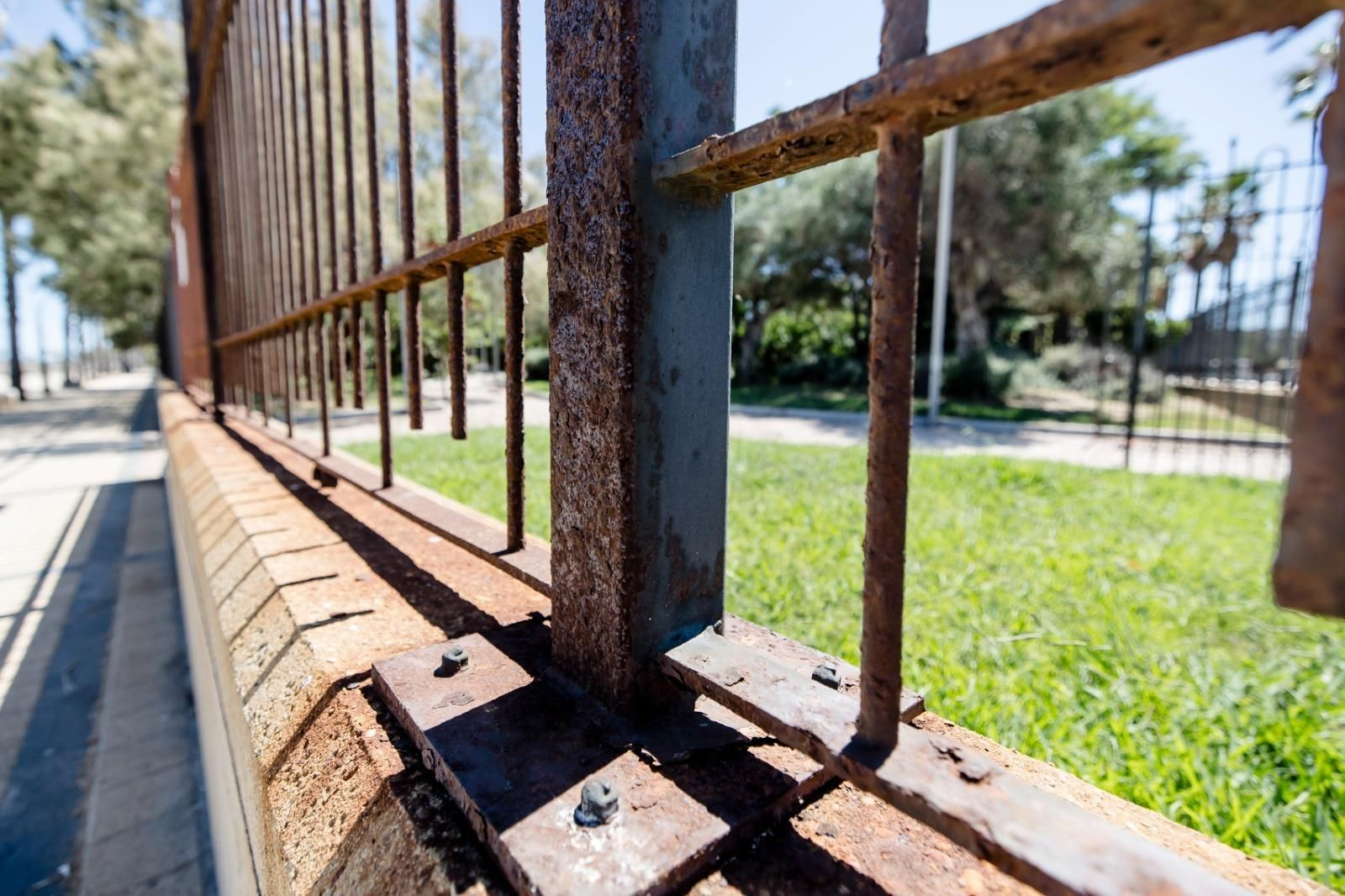 Así está el paseo del barrio de Astilleros
