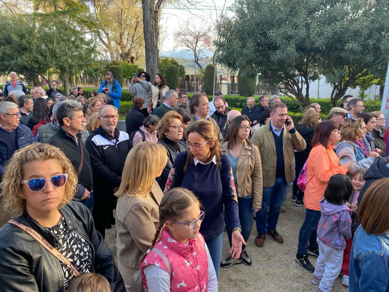 Manifestación en La Alameda contra el paso de ambulancias