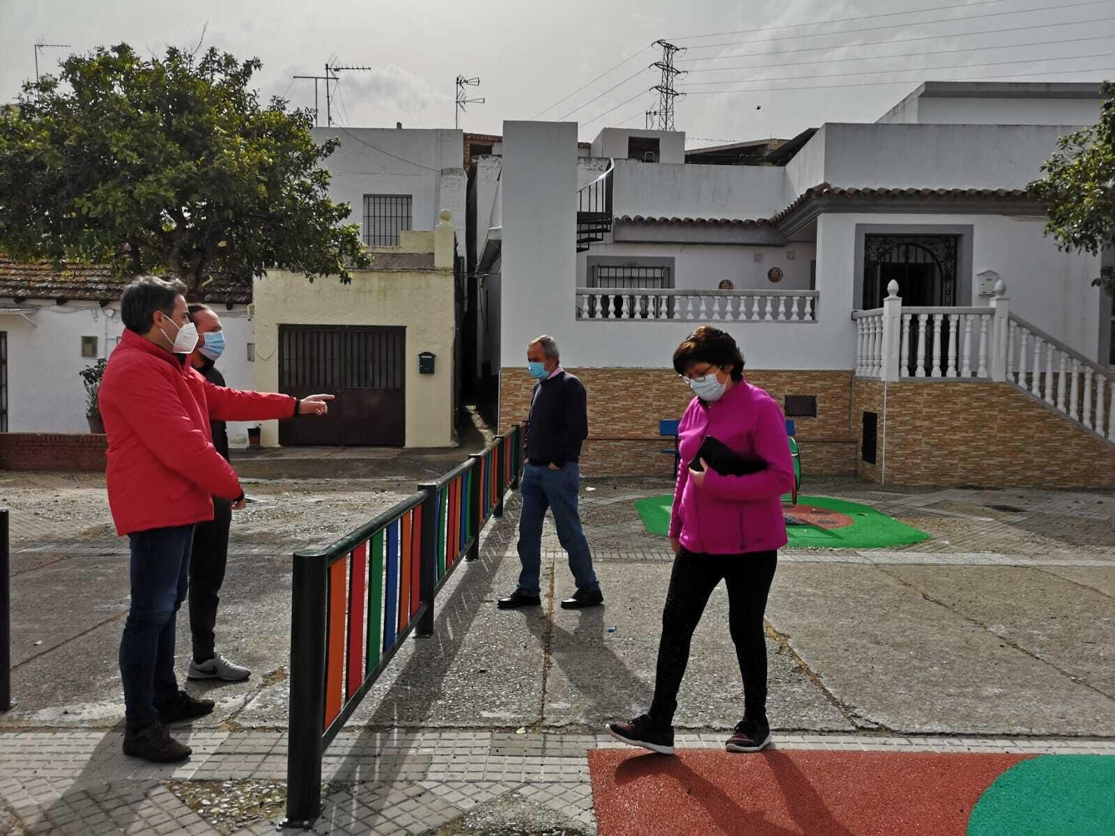 Denuncian problemas de seguridad en el nuevo parque infantil de Torremelgarejo