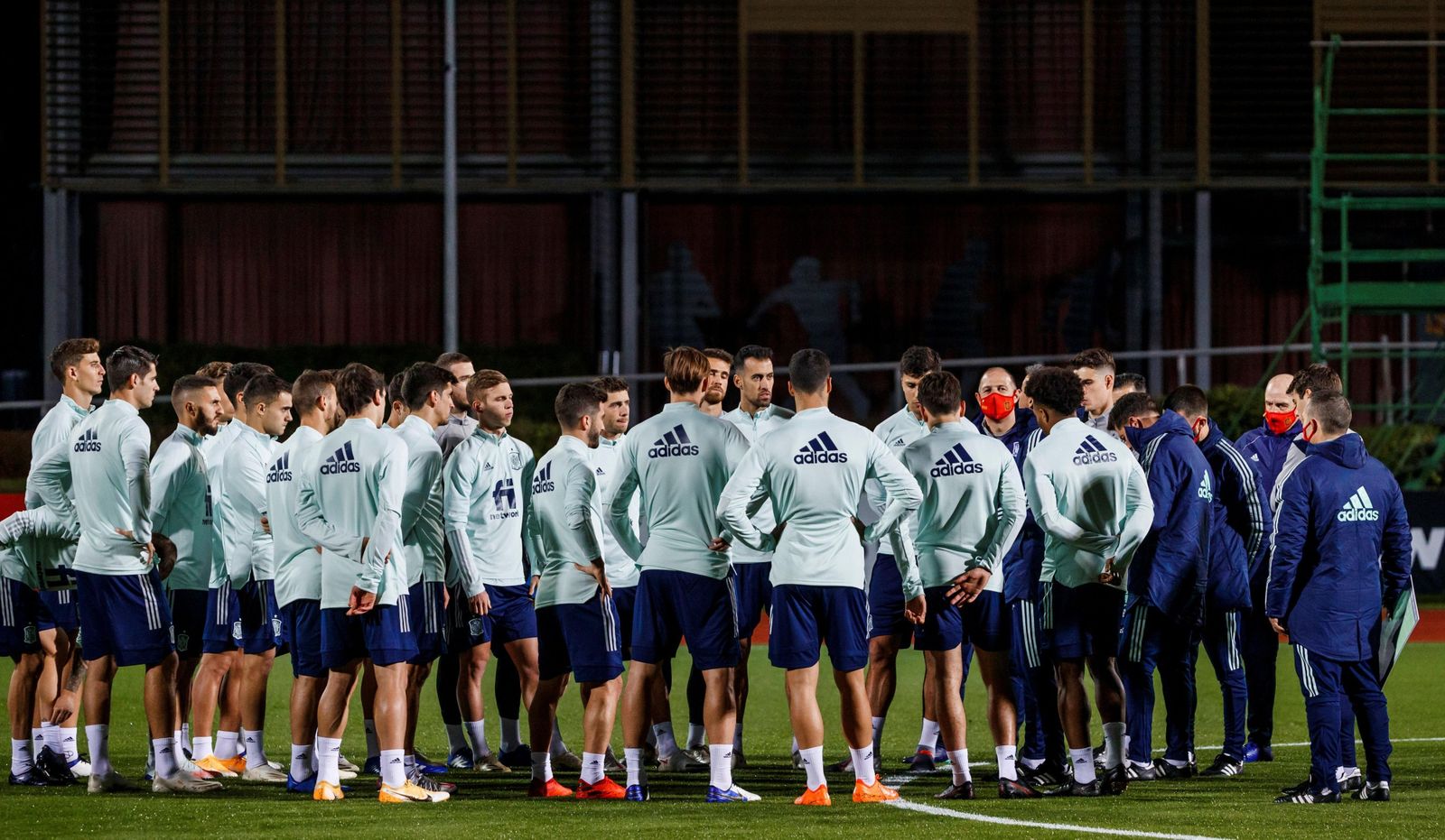 Horario y dónde ver el Países Bajos - España