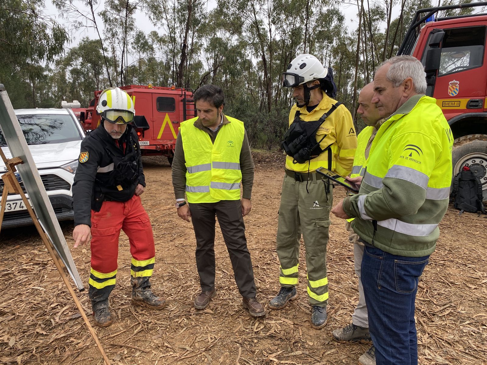 Infoca y UME durante el simulacro en la provincia de Huelva.