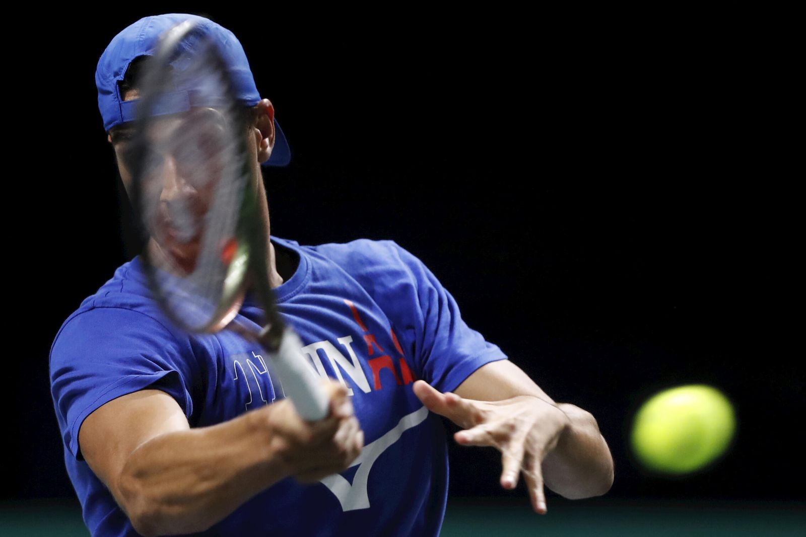 Lorenzo Sonego vence a Francis Tiafoe en el primer partido del Italia-EEUU
