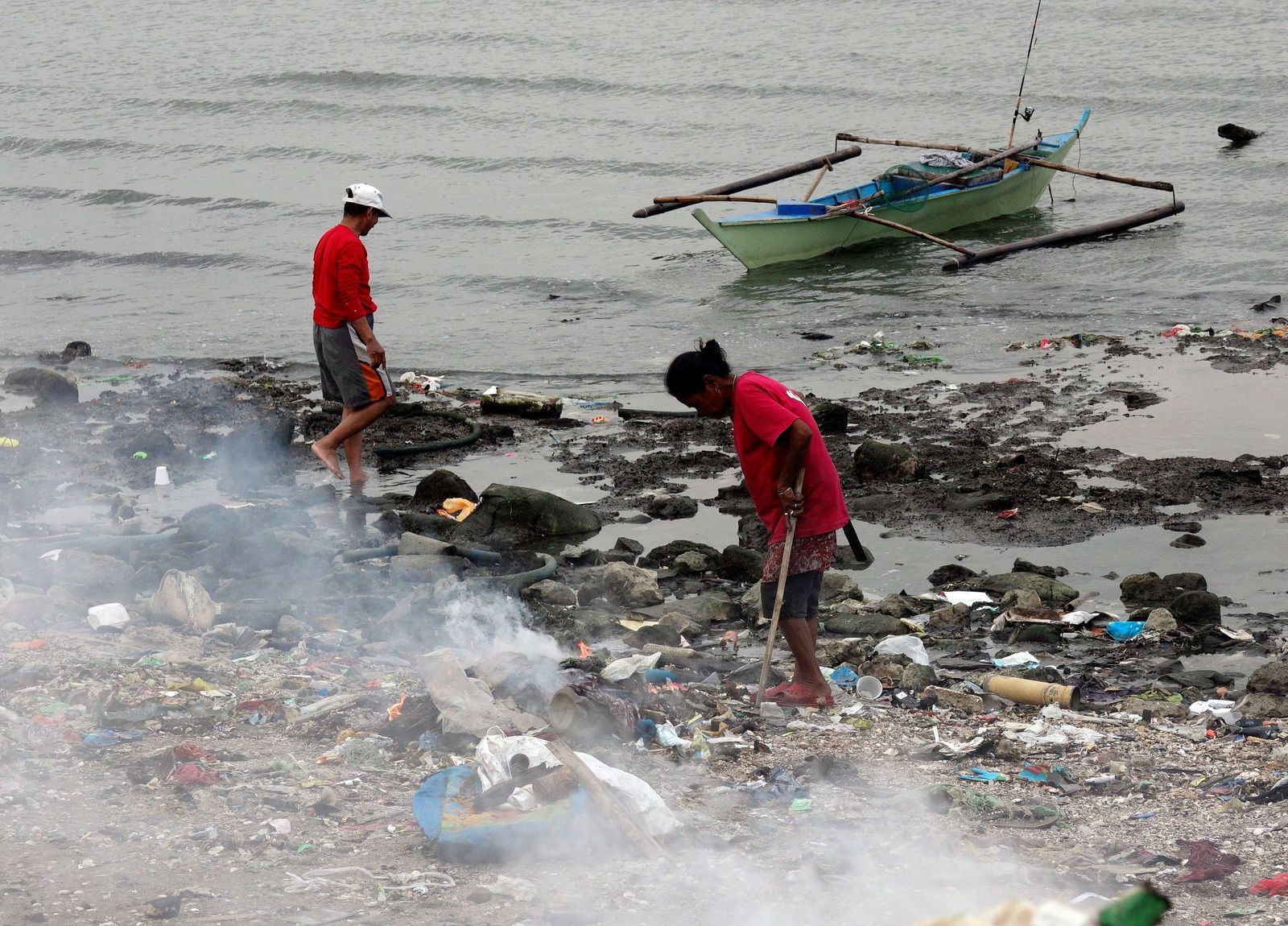 Casas en un mar de plástico filipino