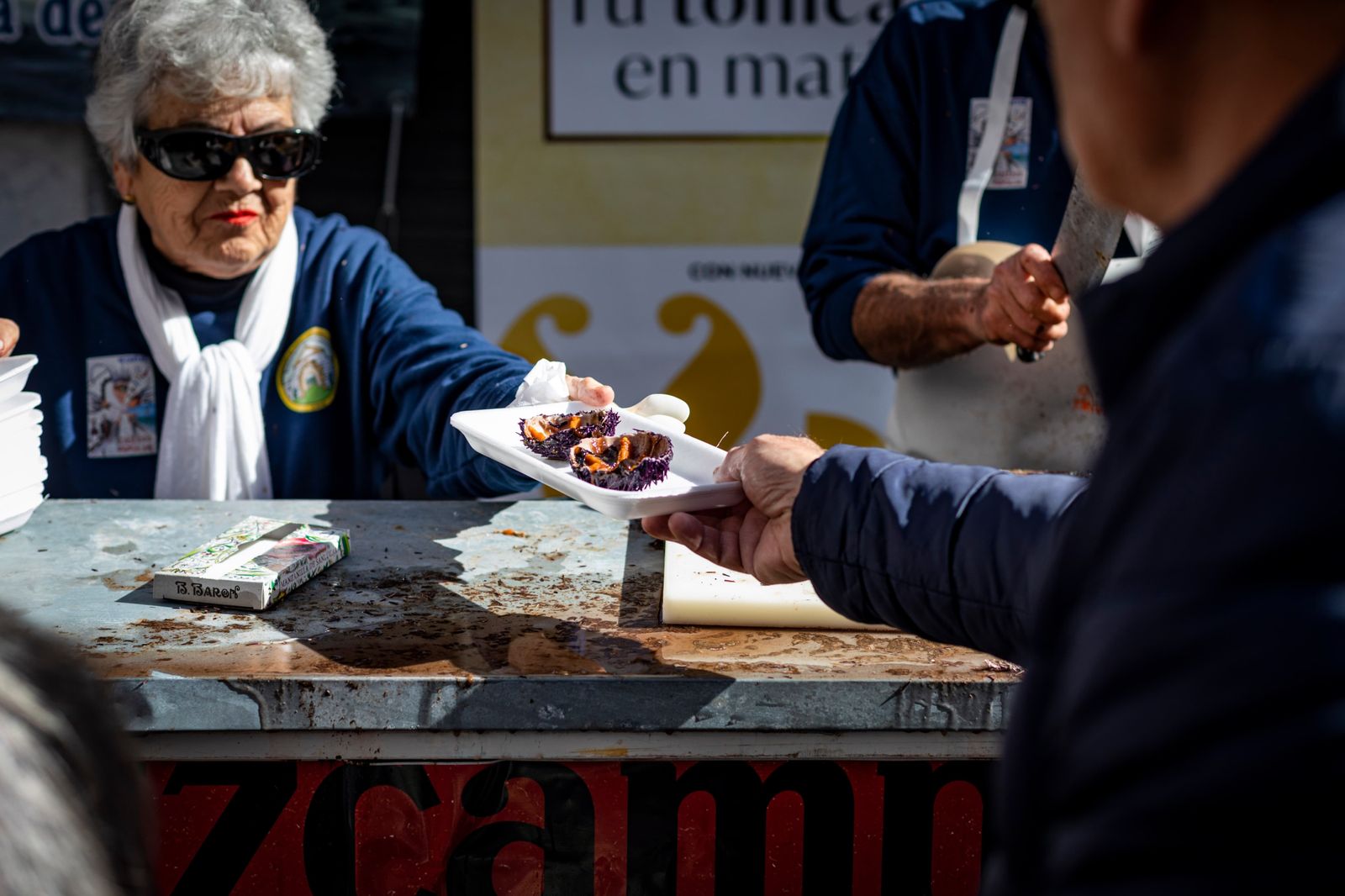 Búscate entre las mejores imágenes de la Erizada 2024 del Carnaval de Cádiz
