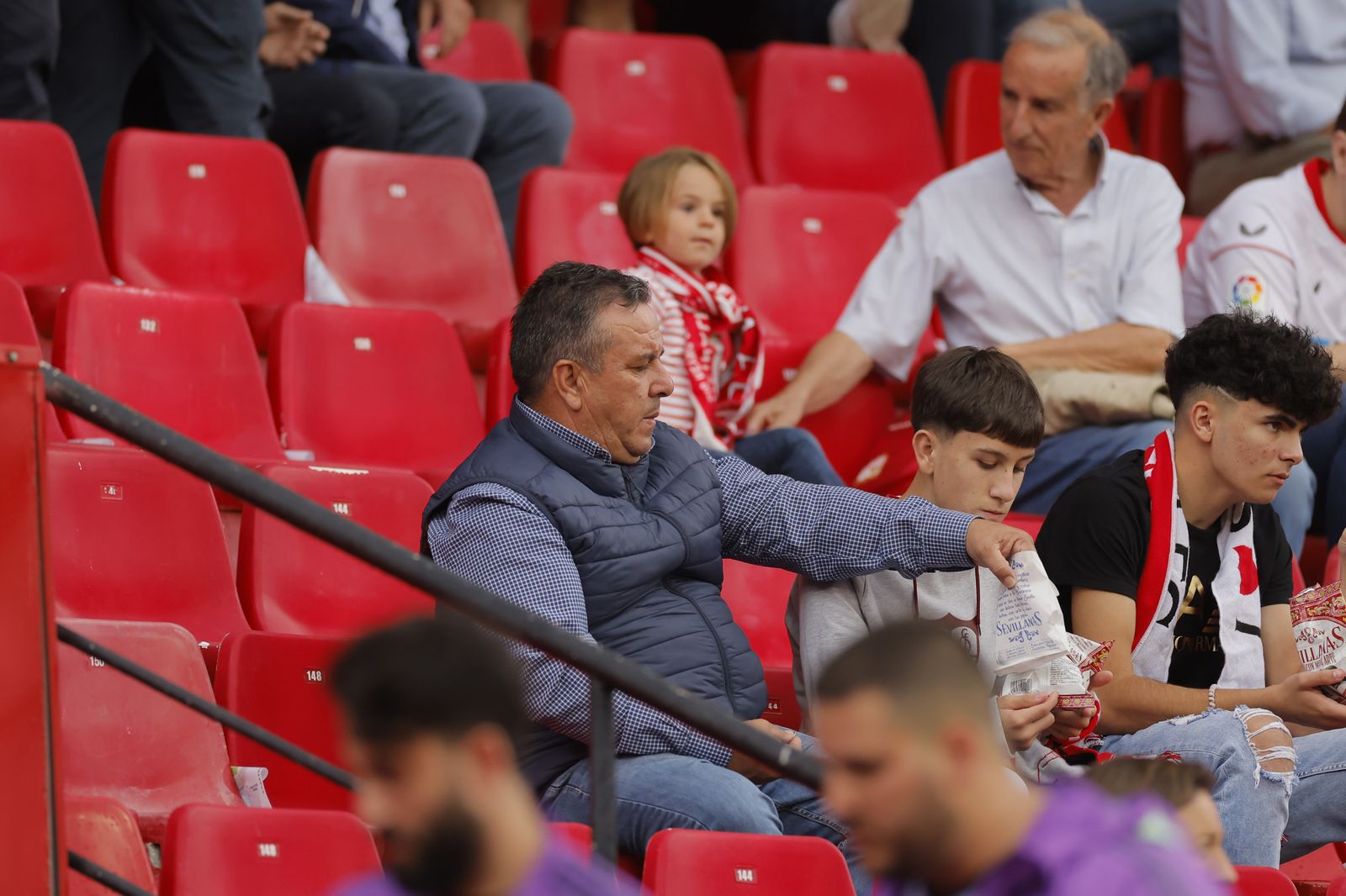 Búscate en las fotos del Sevilla-Madrid