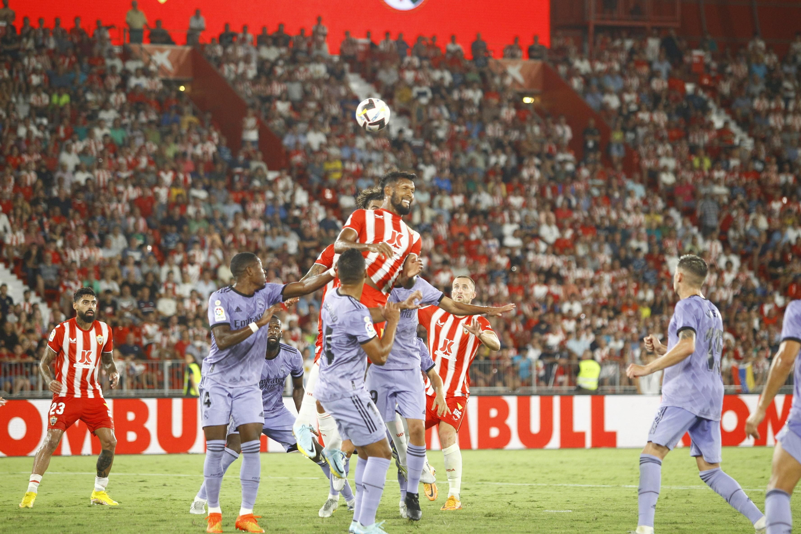 Imágenes del partido U.D. Almería-Real Madrid C.F. de la Liga Santander