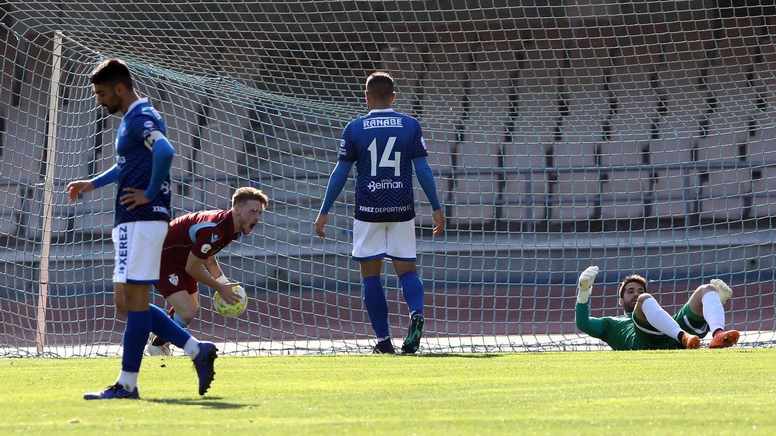 Derrota contra el Arcos en el primer partido de 2020.