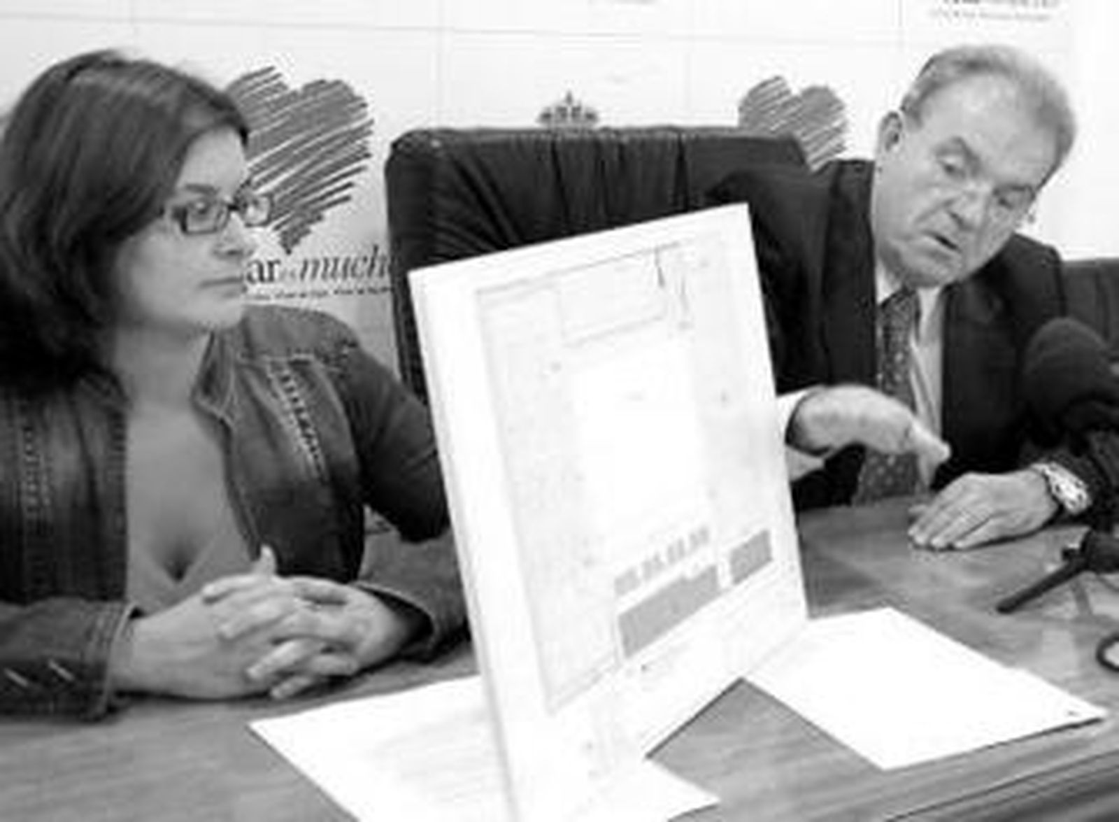 EL alcalde, Antonio Bonilla, presentando el proyecto.