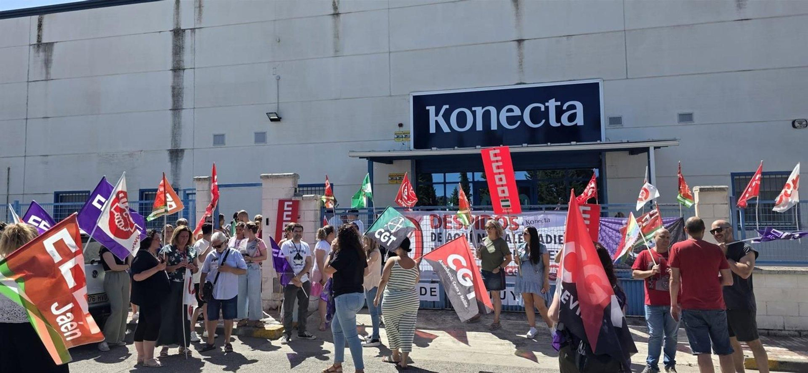 Inicio de los paros en Konecta, en La Carolina.