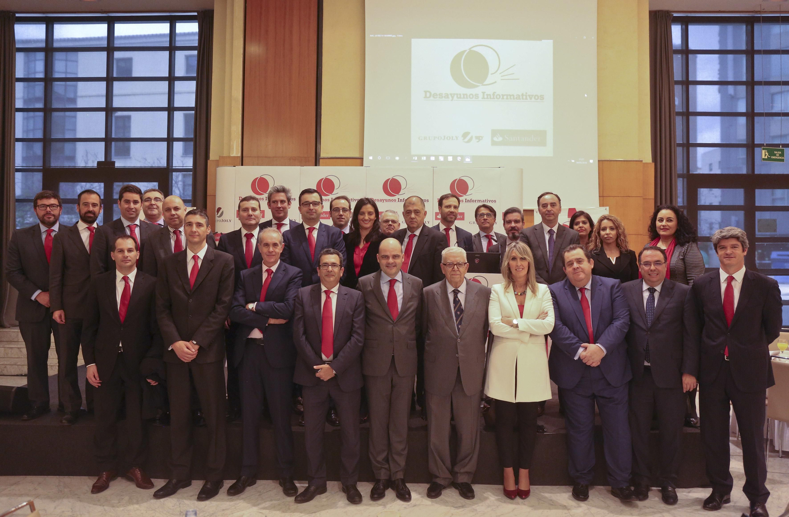 Las imágenes del desayuno-coloquio con Rafael Domínguez de Gor