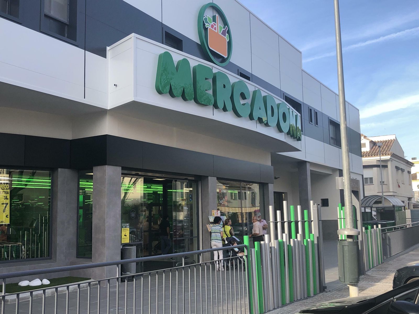 Uno de los supermercados renovados por Mercadona bajo su nuevo modelo de tienda eficiente.