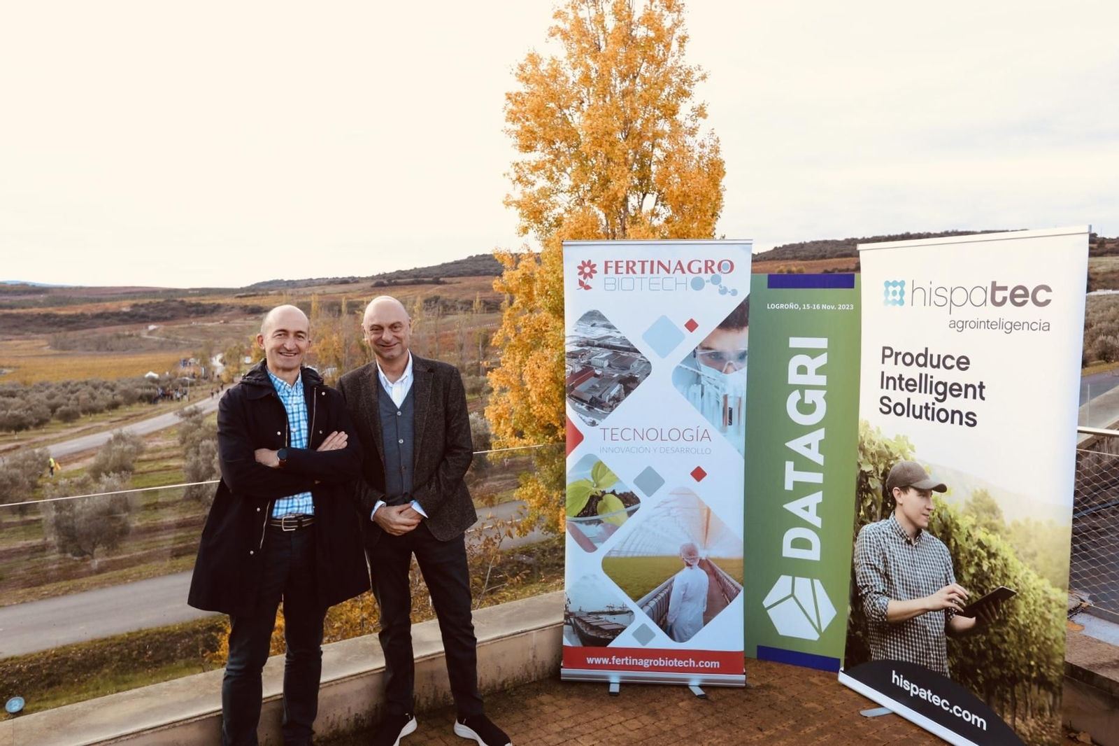 A la izquierda, José Luis Molina, presidente de Hispatec y, a la derecha, Sergio Atares, director de desarrollo estratégico de Fertingro Biotech.