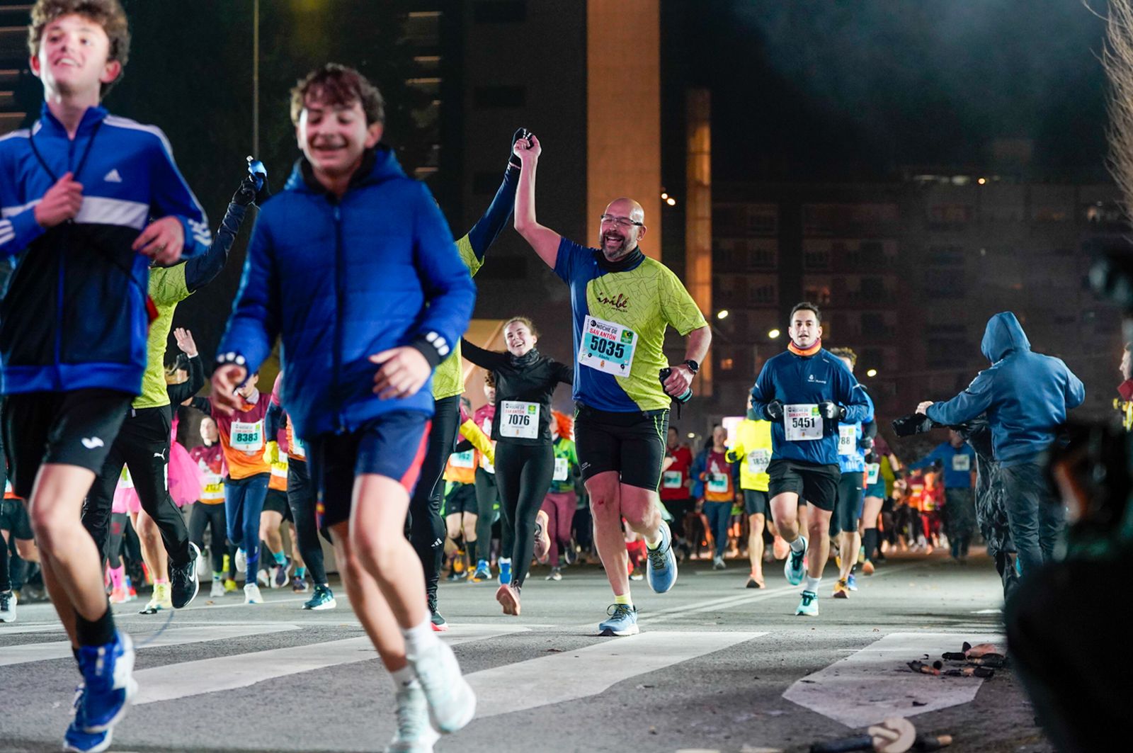 En imágenes: búscate en tu llegada a meta de la Carrera de San Antón 2026 (16)