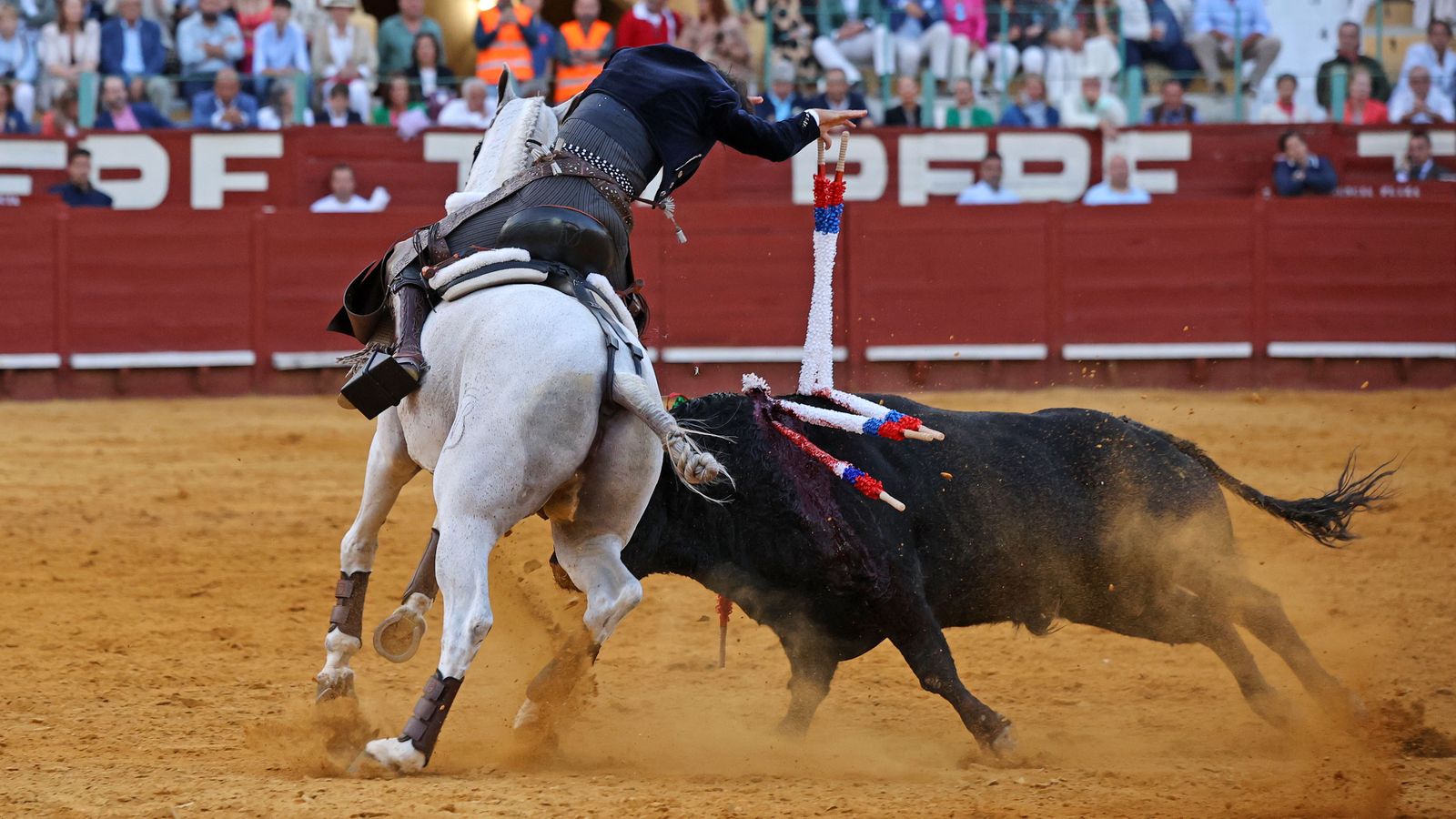 Andy Cartagena, Diego Ventura y Lea Vicens en la corrida de rejones de la Feria de Jerez 2024