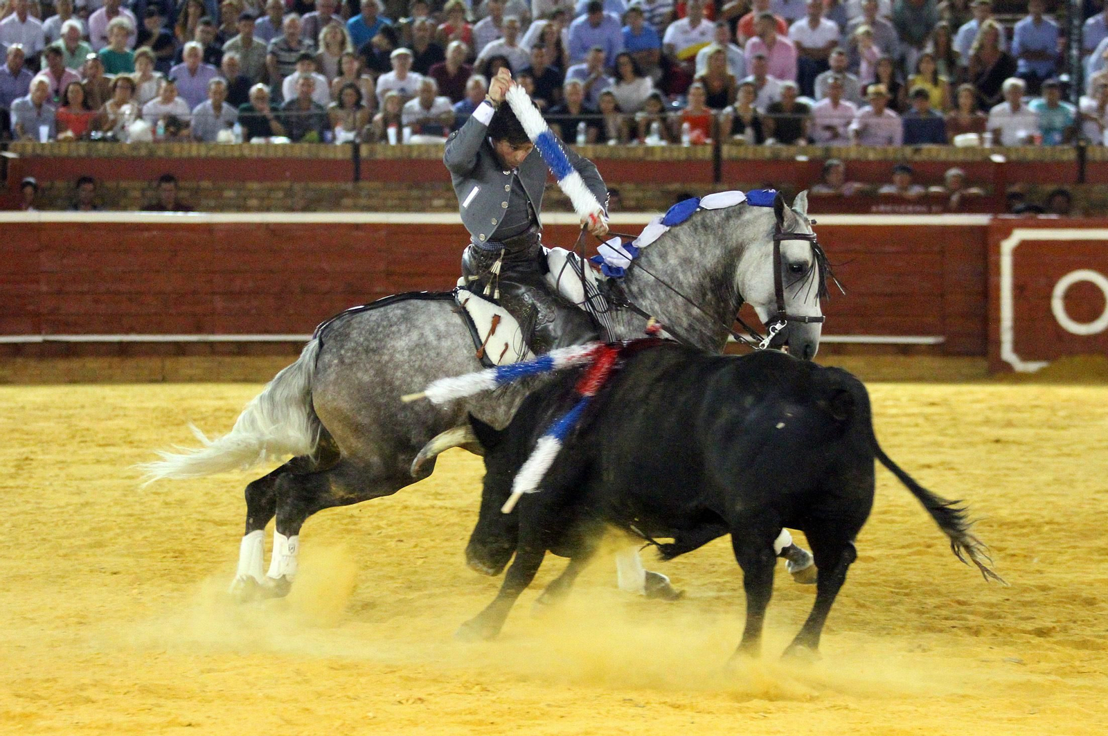 Imágenes de la corrida de rejones de Pablo Hermoso de Mendoza, Andrés Romero y Lea Vicens.