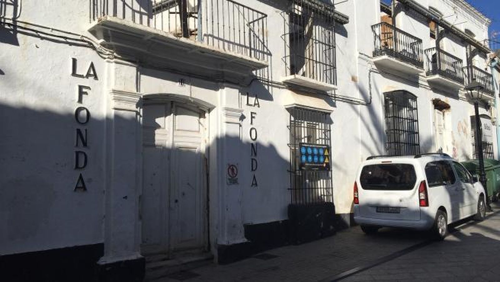 La fachada del emblemático edificio en Marbella.