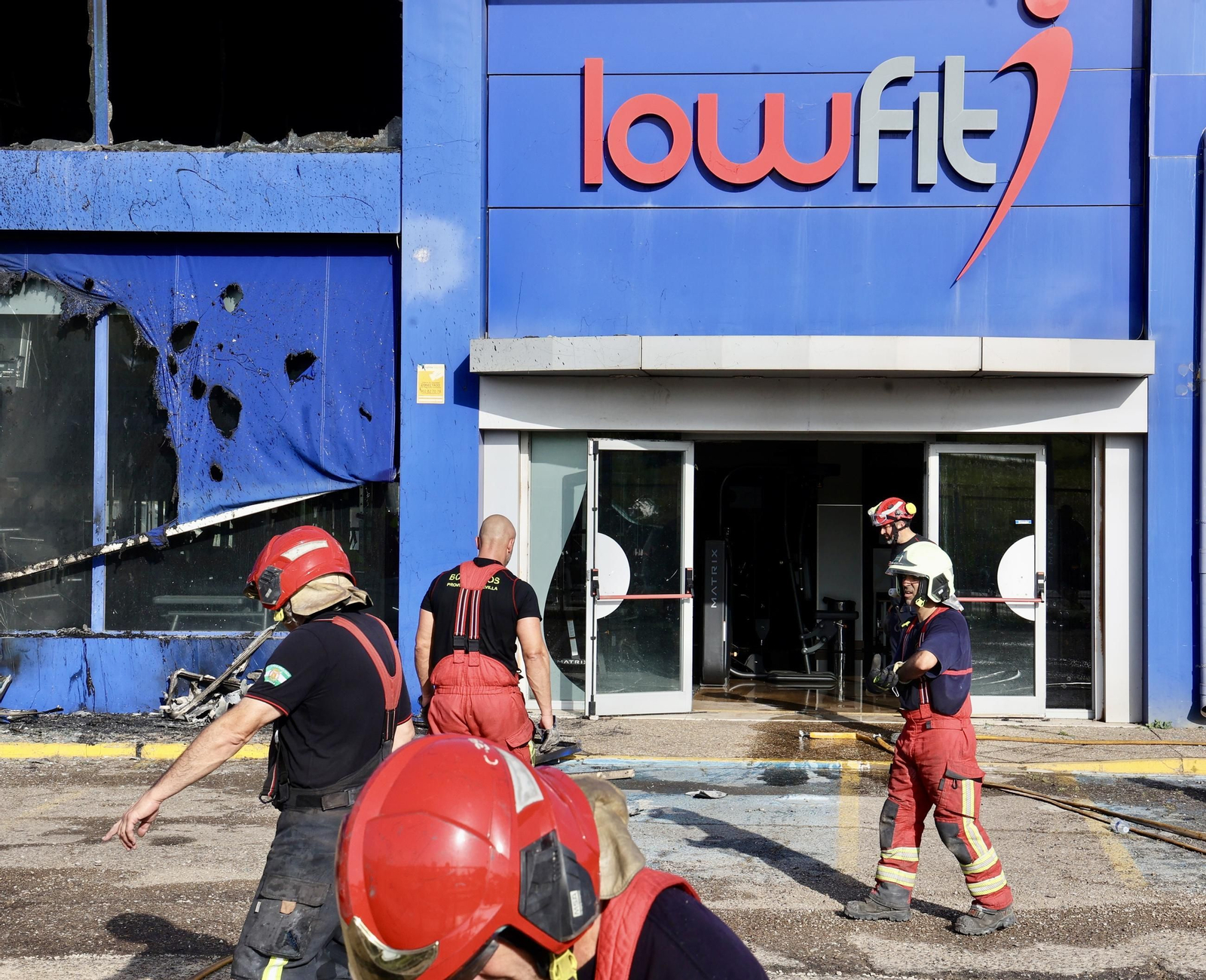 Incendio en el gimnasio Lowfit de Castilleja de la Cuesta