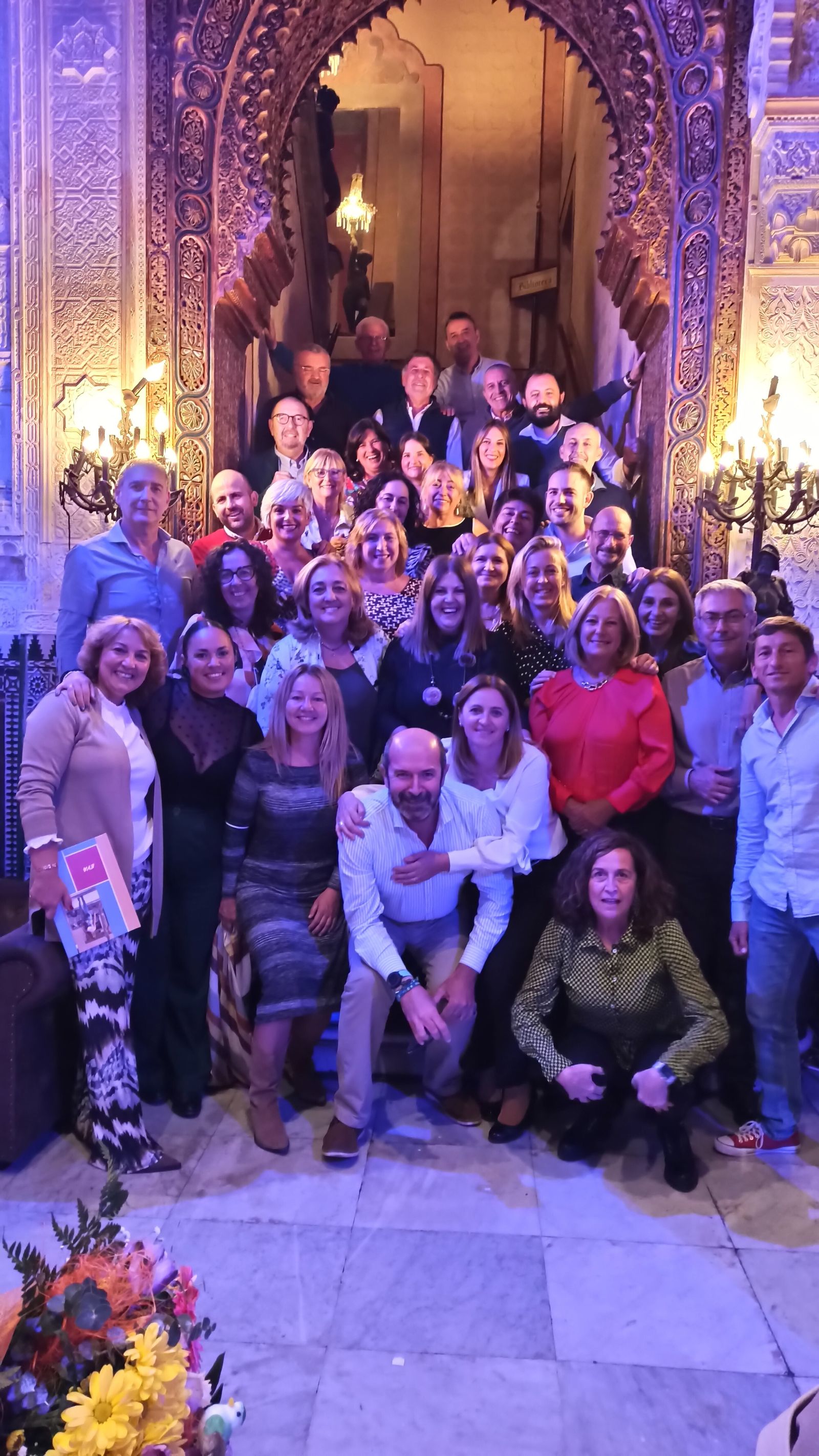 Las homenajeadas y sus compañeros en el Casino Gaditano.