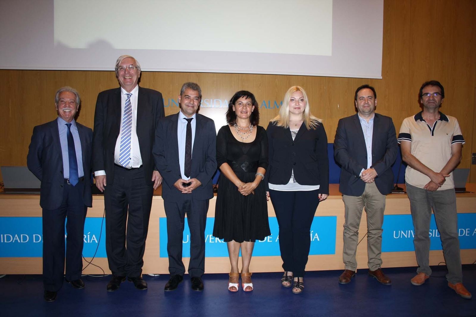 Autoridades durante la presentación de este nuevo proyecto con sede en la UAL.