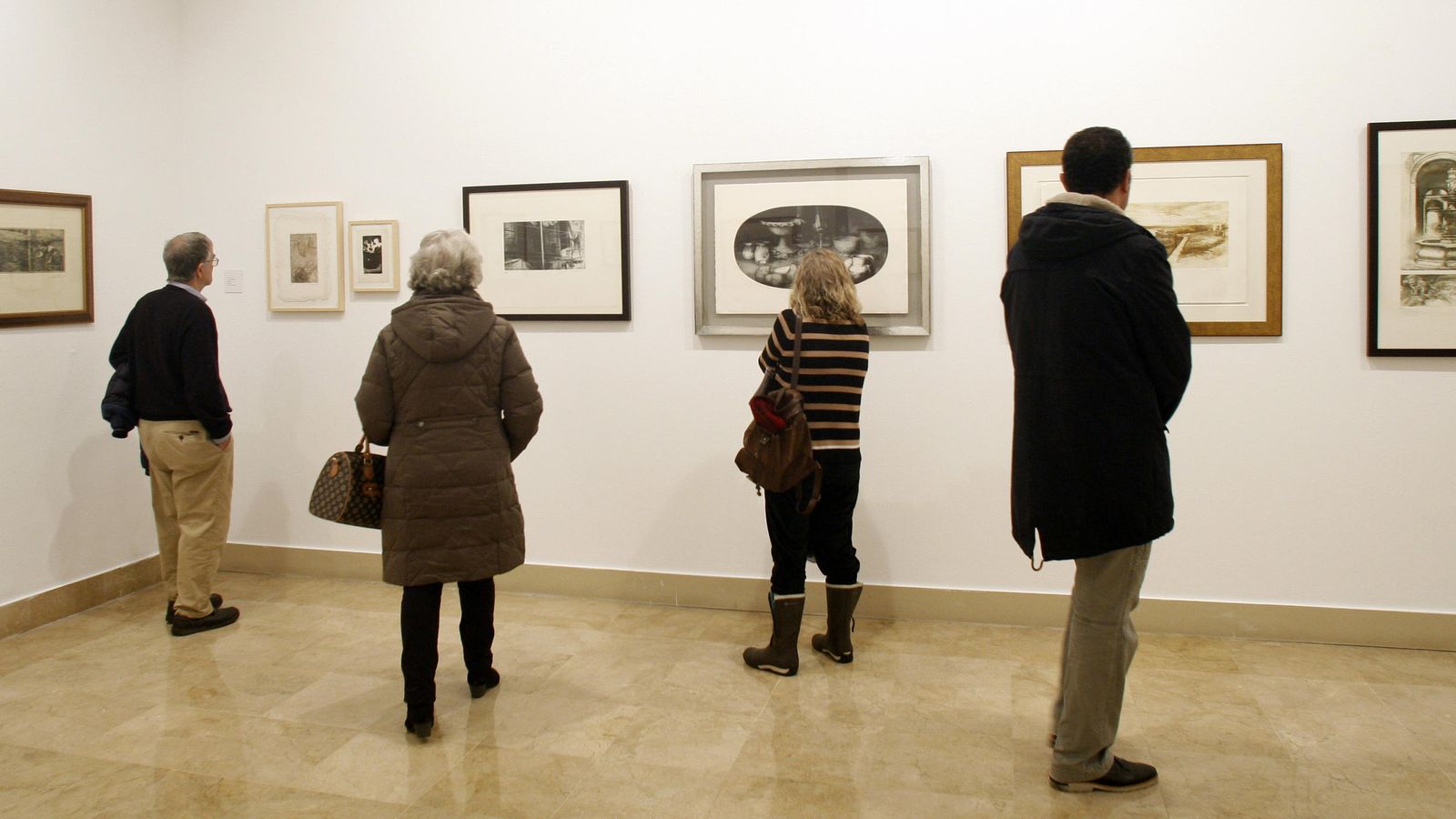 Numeroso público acudió a la apertura de la muestra en la Casa de la Provincia.