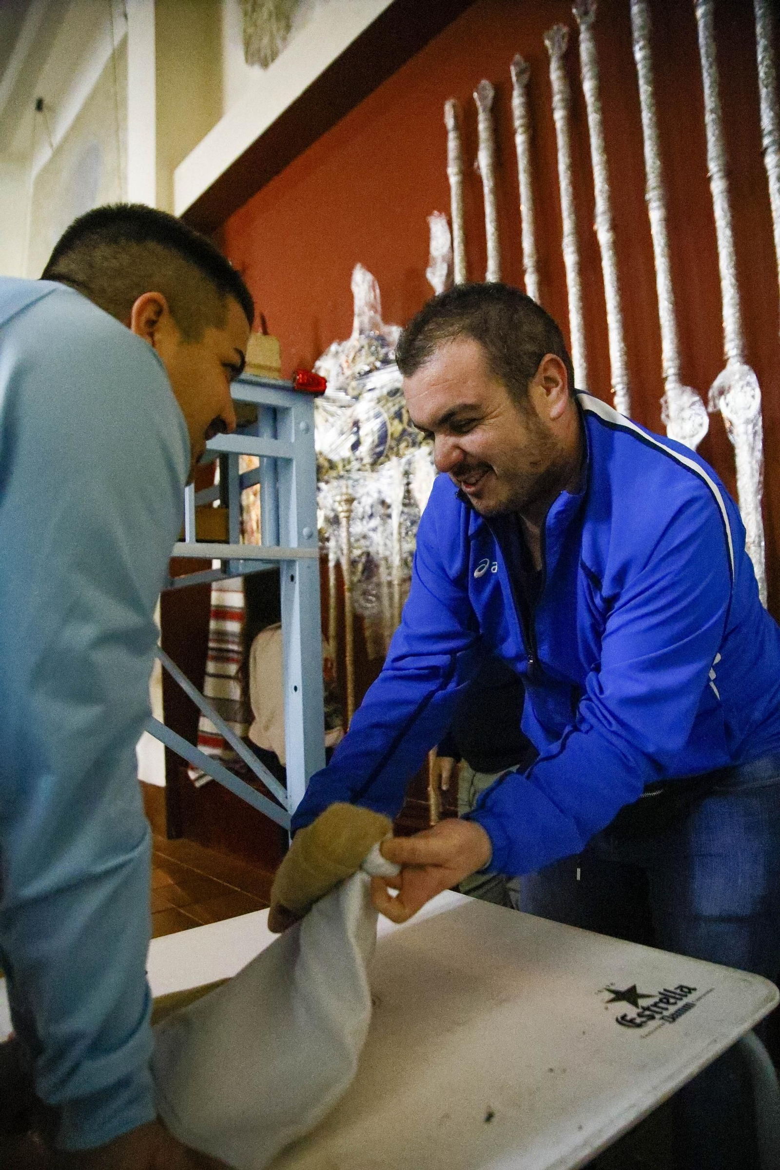 Ensayo de la hermandad de los Ángeles de la ciudad de Almería, en imágenes